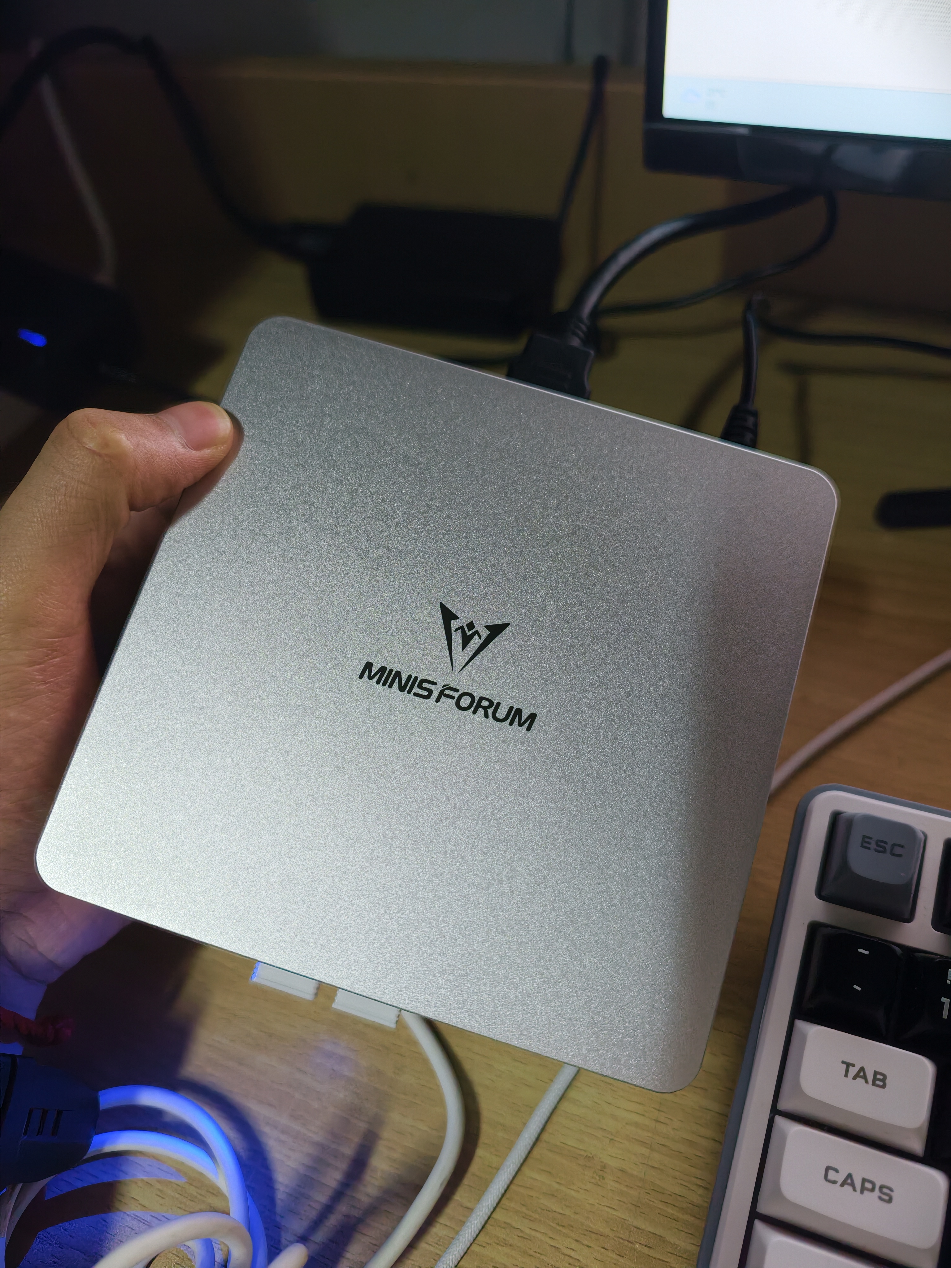 铭凡UM880Plus AMD锐龙R7-8845HS迷你主机高性能mini主机迷你电脑台式机游戏办公国家补贴15%  32G+1T 实拍图