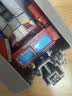 变形金刚（Transformers）儿童男孩玩具模型礼物《塞伯坦之战：地出》领袖级擎天柱E7166 实拍图
