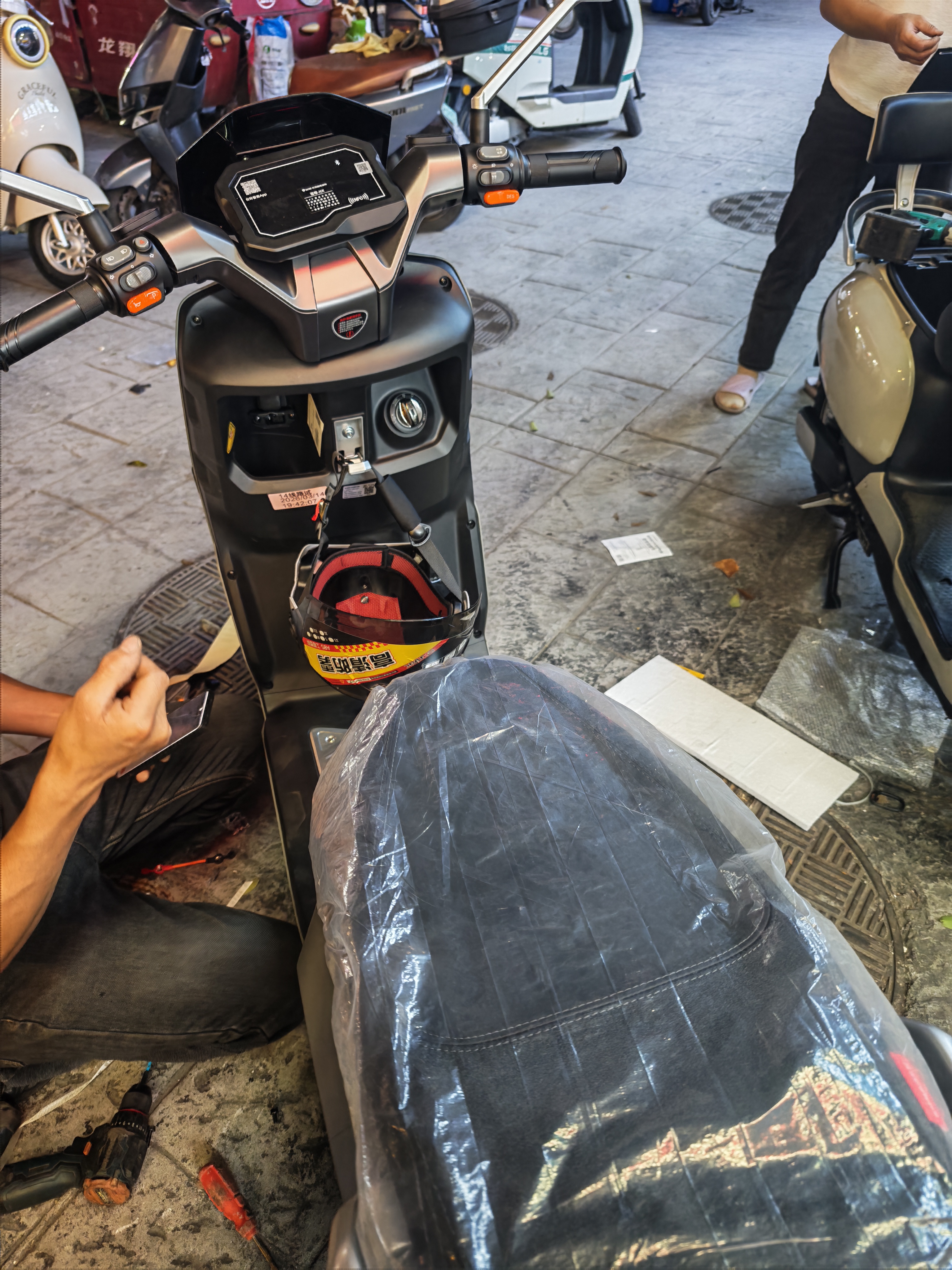 台铃电动车【门店自提】台铃超能S·苍穹电动摩托车高端长续航电摩时尚电瓶车成人通勤代步 请到店选购颜色（苍穹2025款） 实拍图