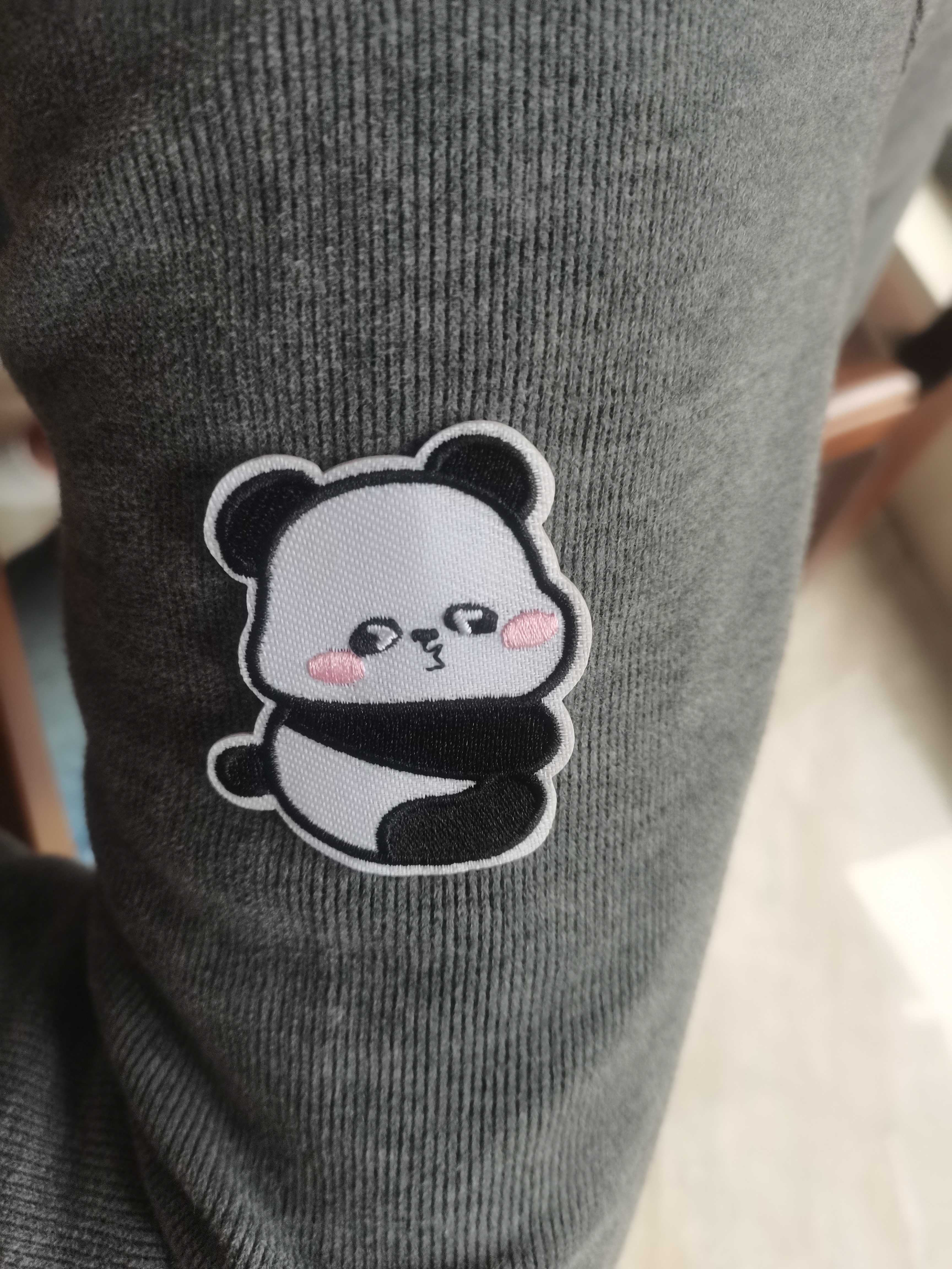 范爷家小熊猫自粘布贴无痕修复羽绒服破洞补丁贴DIY儿童衣服裤子刺绣贴 实拍图