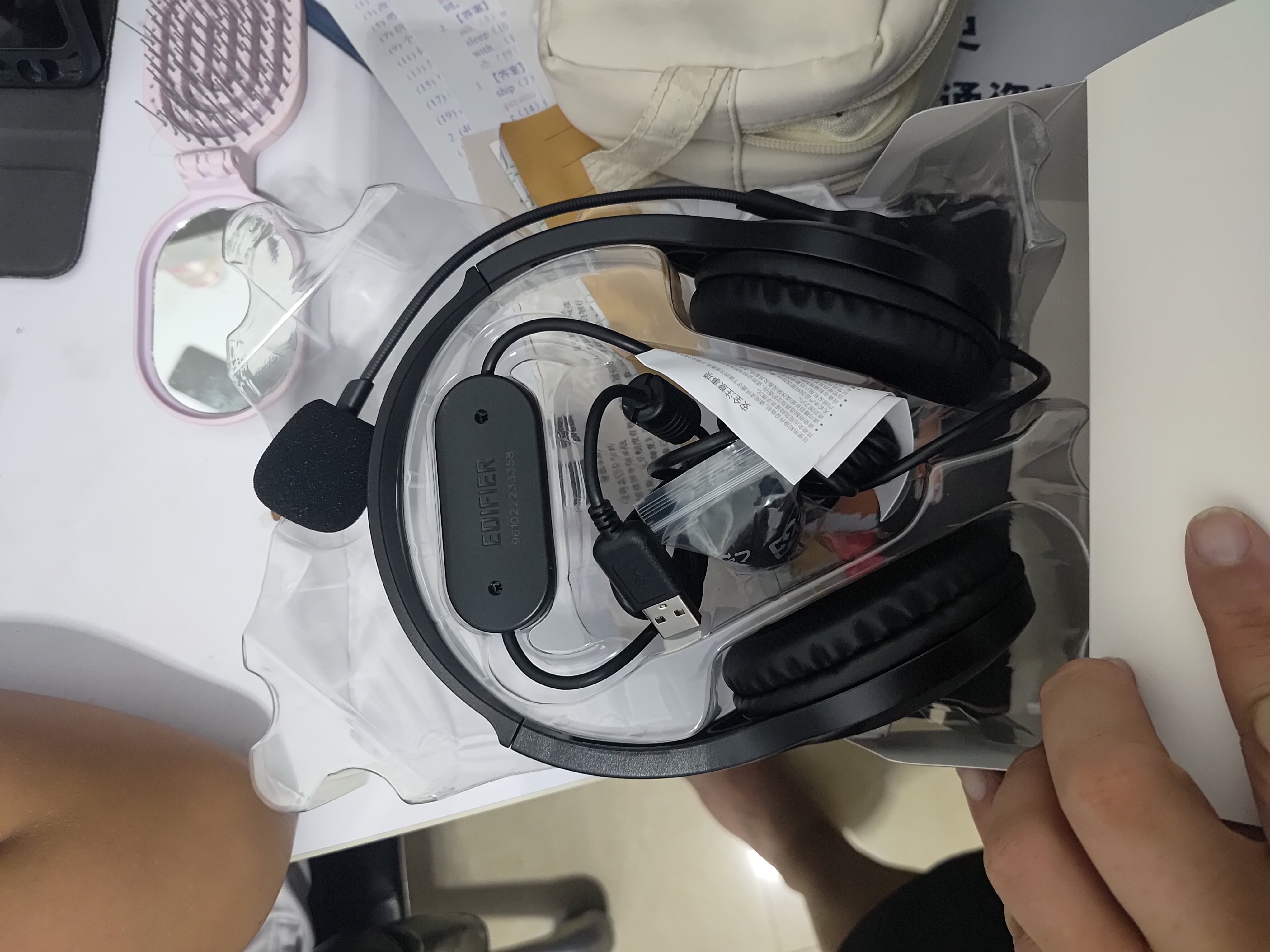 漫步者（EDIFIER）【符合国测要求】USB K810 头戴式电脑笔记本有线耳机 游戏耳机 在线教育听力对话耳麦 黑色 实拍图