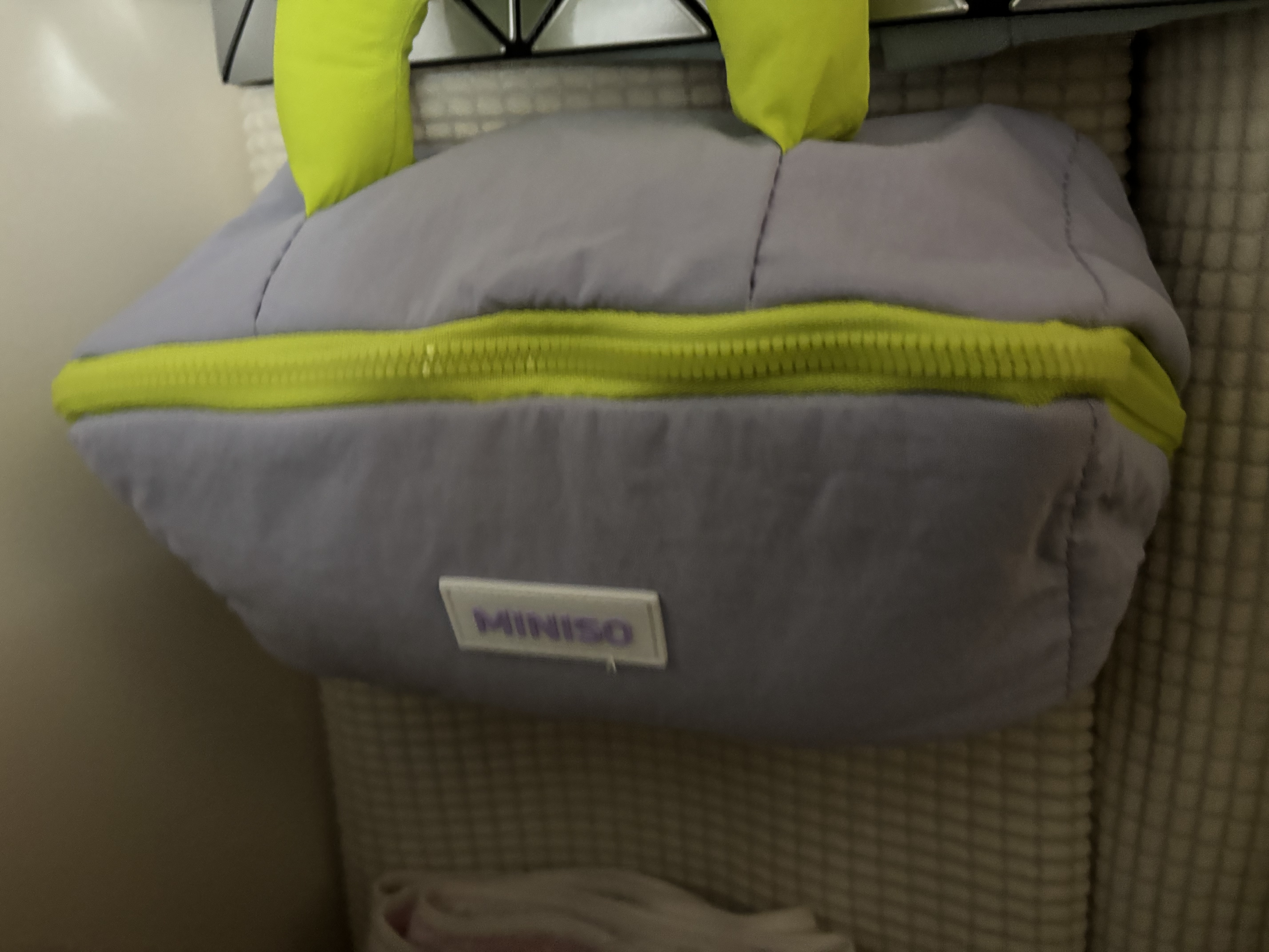 名创优品（MINISO）棉花糖系列枕头收纳包紫色化妆包洗漱包大容量旅行便携手提包礼物 实拍图
