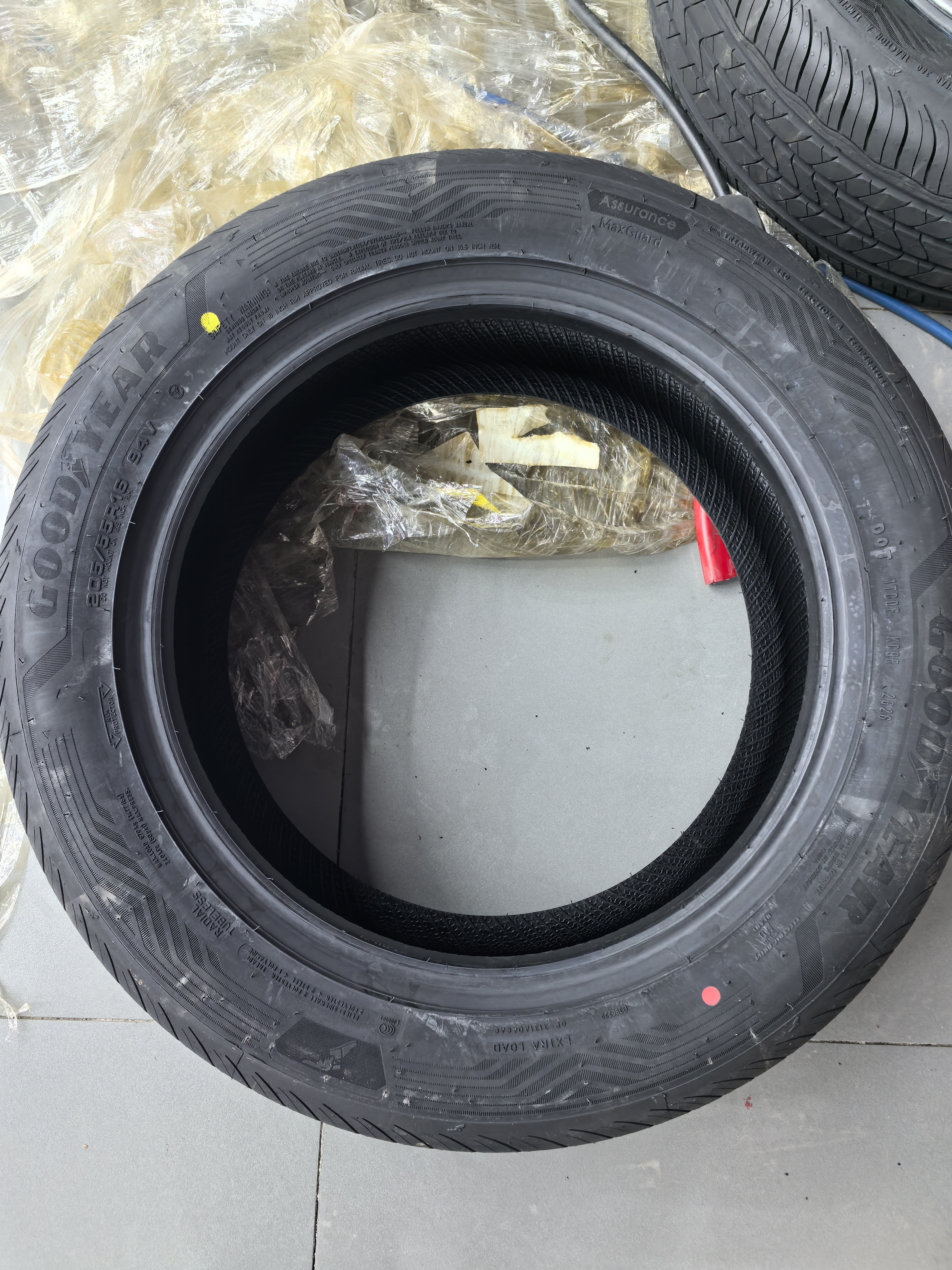 固特异（Goodyear）汽车轮胎 205/55R16 94V AMG 安乘三代 适配朗逸马自达6 实拍图