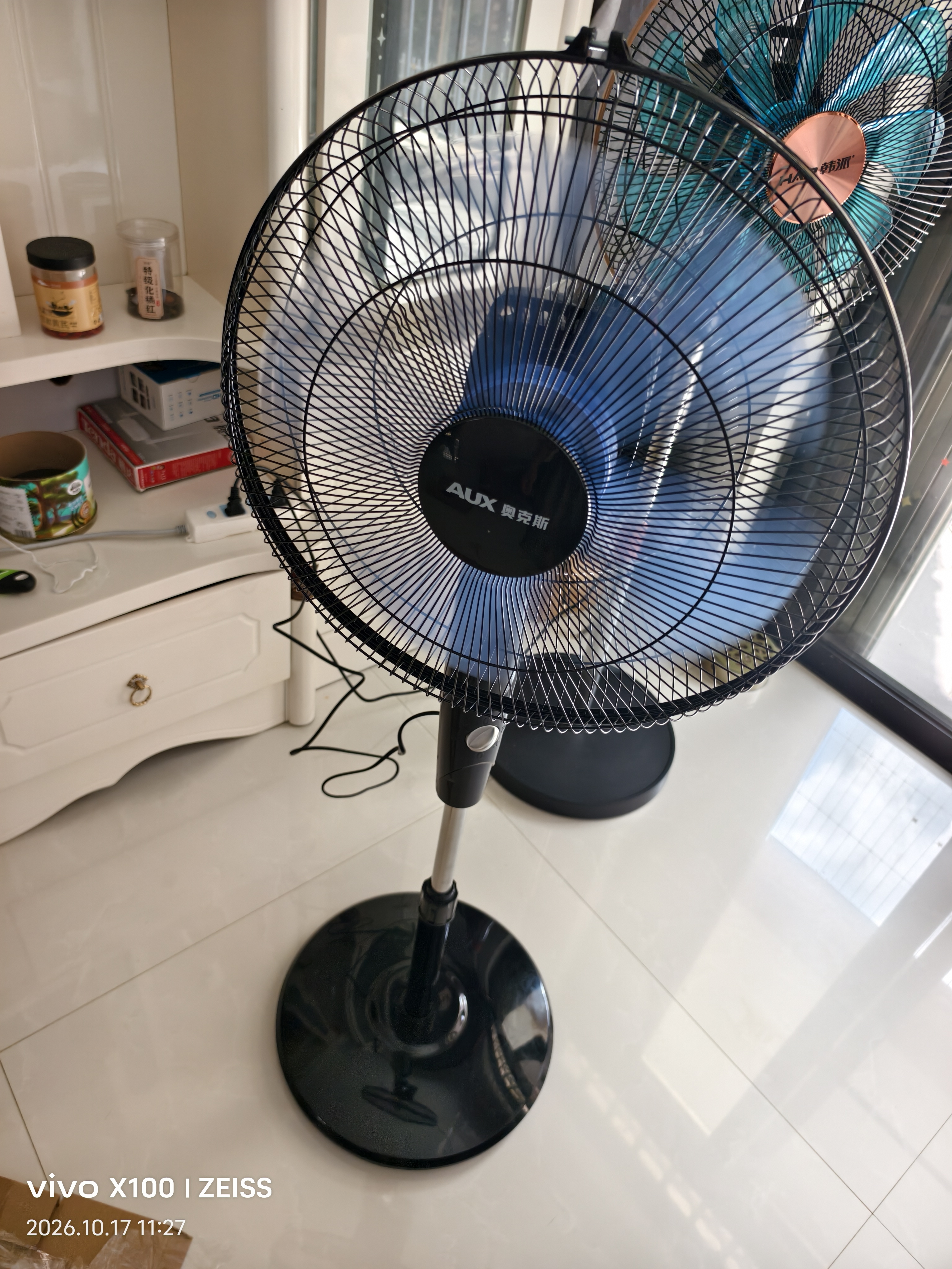 奥克斯（AUX）FS1613 电风扇/落地扇/空气流通/交流定频工业落地扇/工程家用风扇/五叶大风量风扇 实拍图