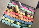 贝伦多无尘粉笔绘画工具学校粉笔黑板幼儿园学生涂鸦 办公用品 教学粉笔 彩色60盒     6000支 实拍图