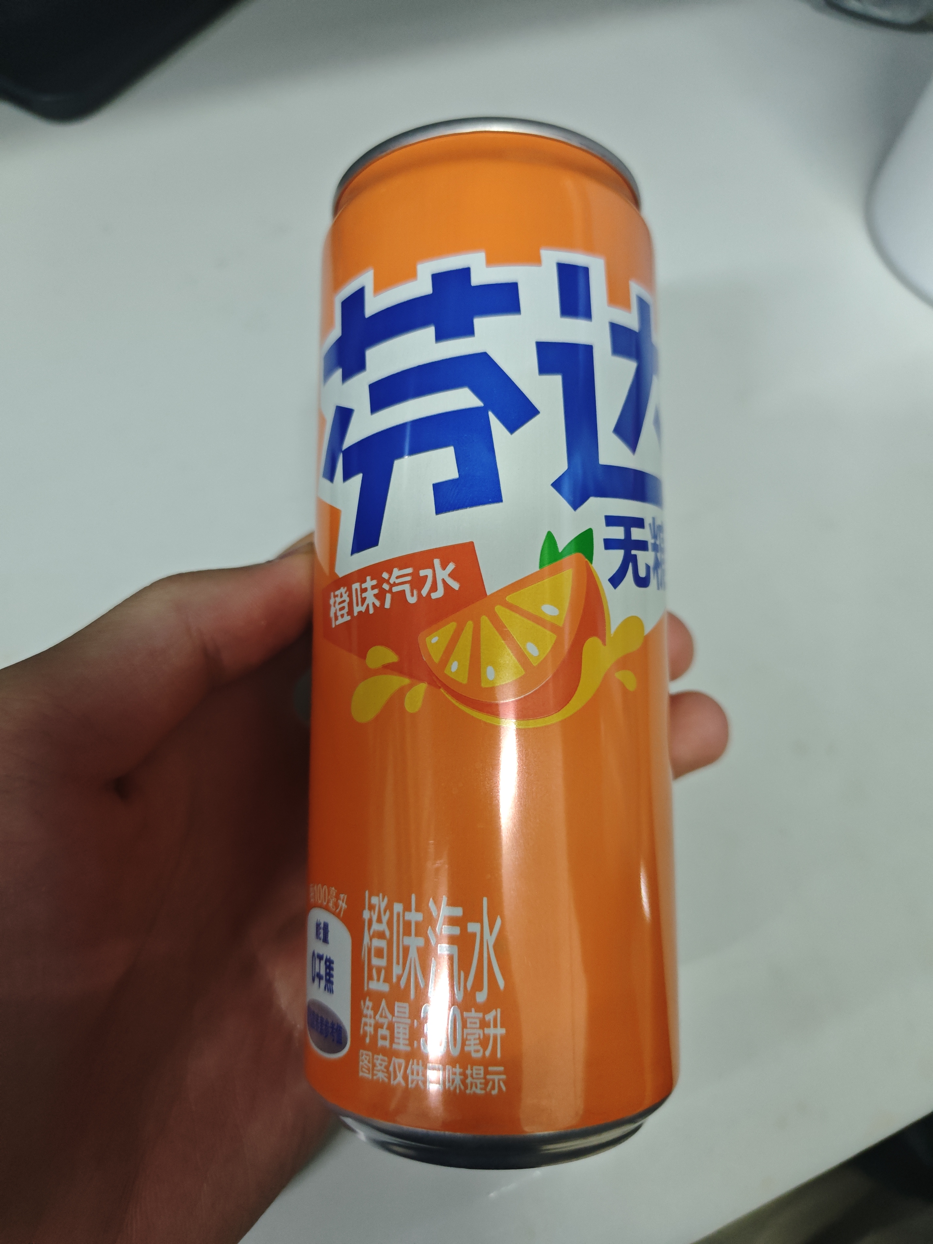 可口可乐（Coca-Cola）芬达  无糖零卡橙味 汽水 碳酸饮料 330ml*24摩登罐 实拍图