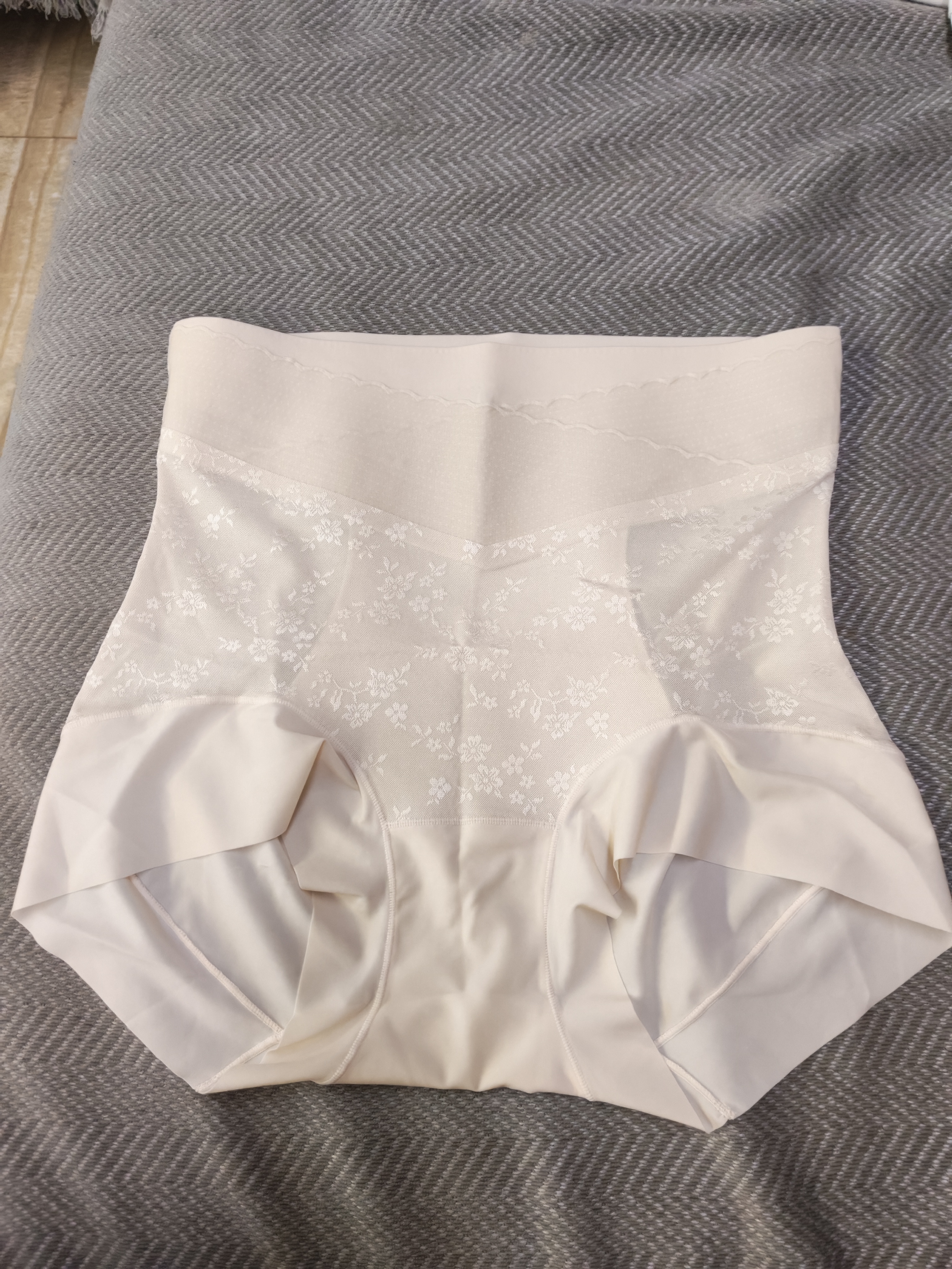 婷美高腰收腹女士内裤专收小腹10A抑菌蚕丝底裆无痕蕾丝短裤肤+烟熏XL 实拍图