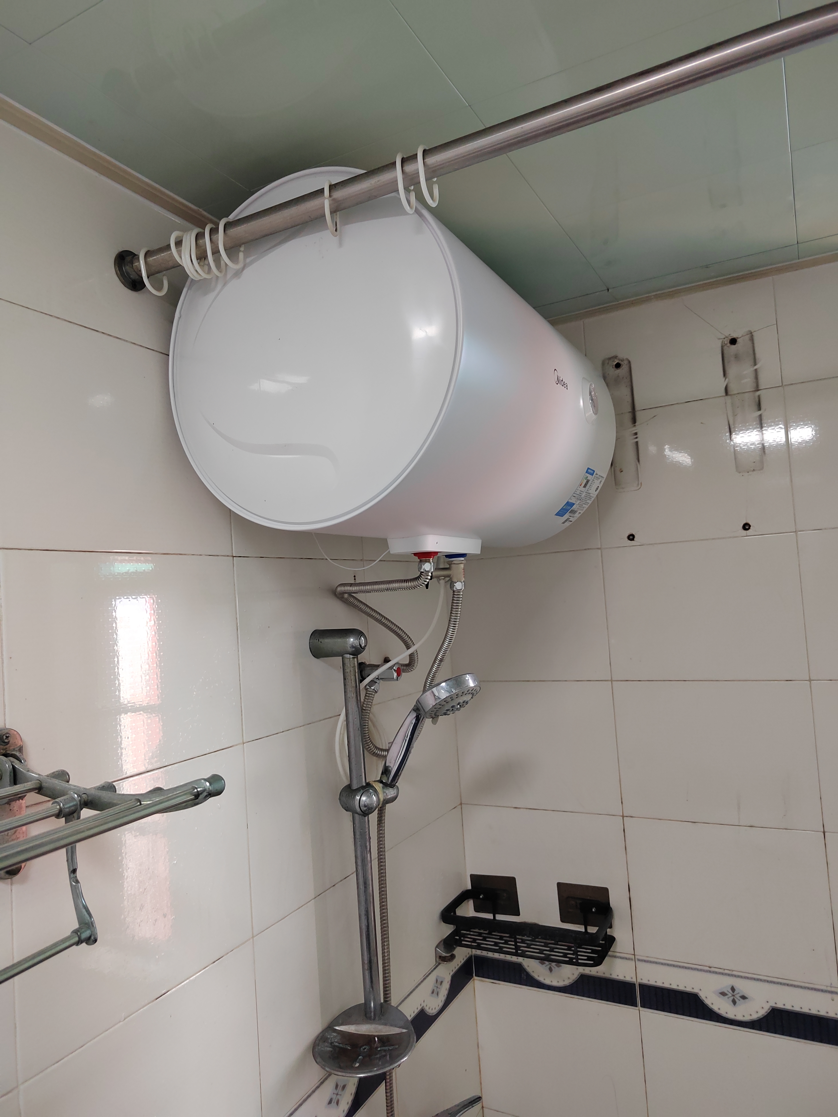 美的（Midea）【租房轻奢】电热水器家用50升一级能效2000W节能省电加长防电墙F50-20A3Pro(HE) 实拍图