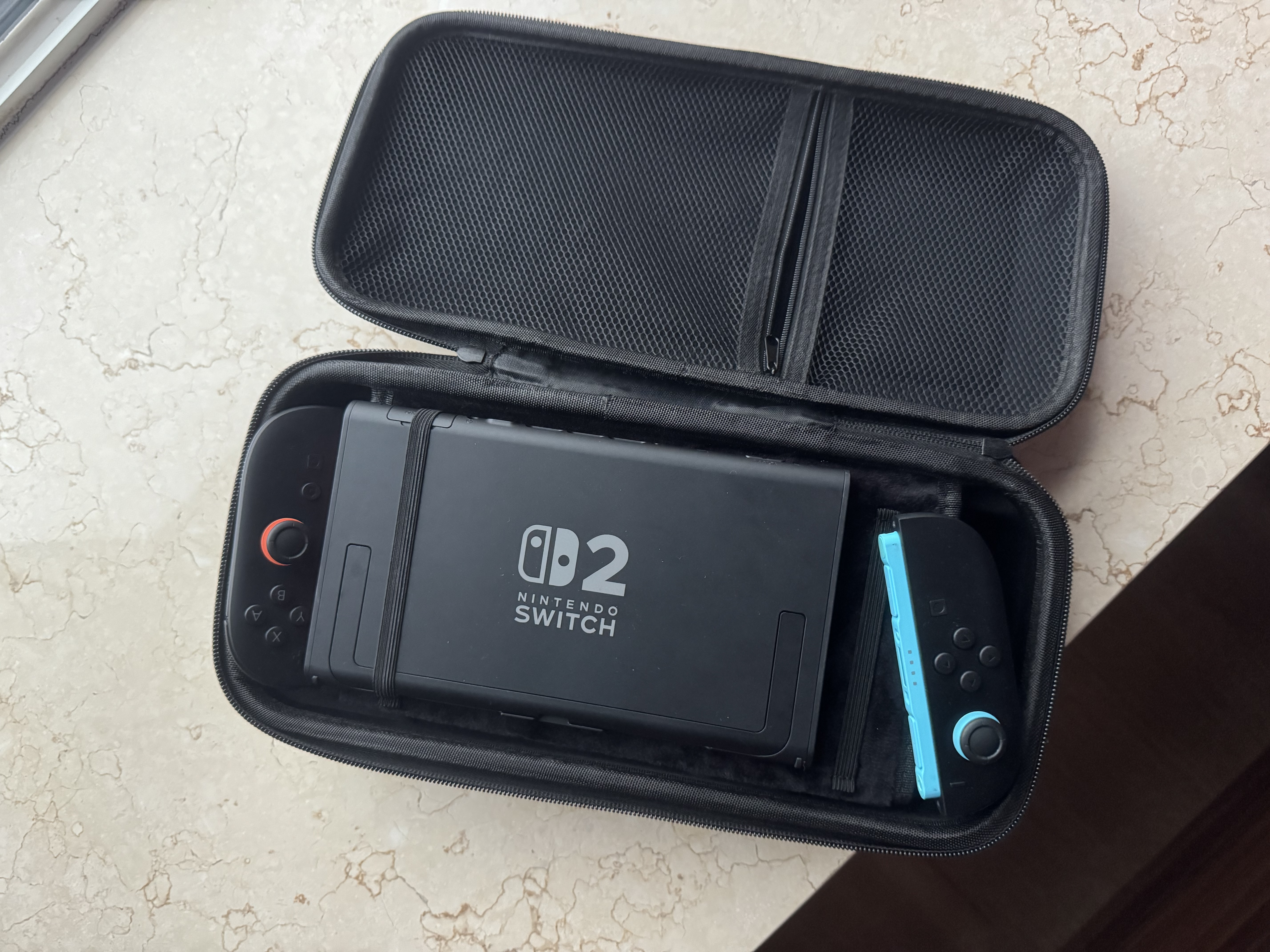 毕亚兹 适用于Switch2收纳包游戏机保护盒NS2游戏掌机多功能便携手柄握把全套配件防摔硬包 实拍图