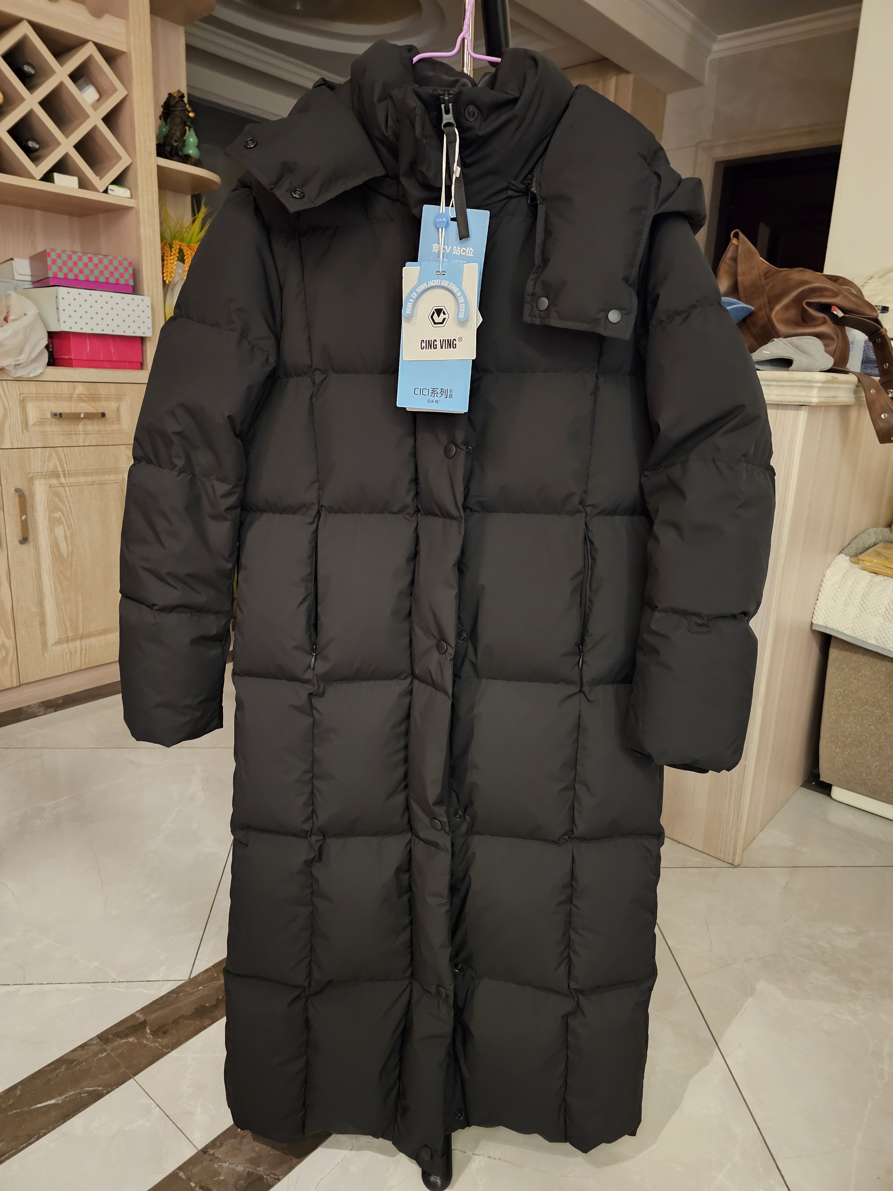 凸乆鸟CV凸乆鸟长款羽绒服女过膝2026年冬新款加厚保暖宽松95白鸭绒外套 曜石黑【95白鸭绒YKK拉链】 S 【长款】 实拍图