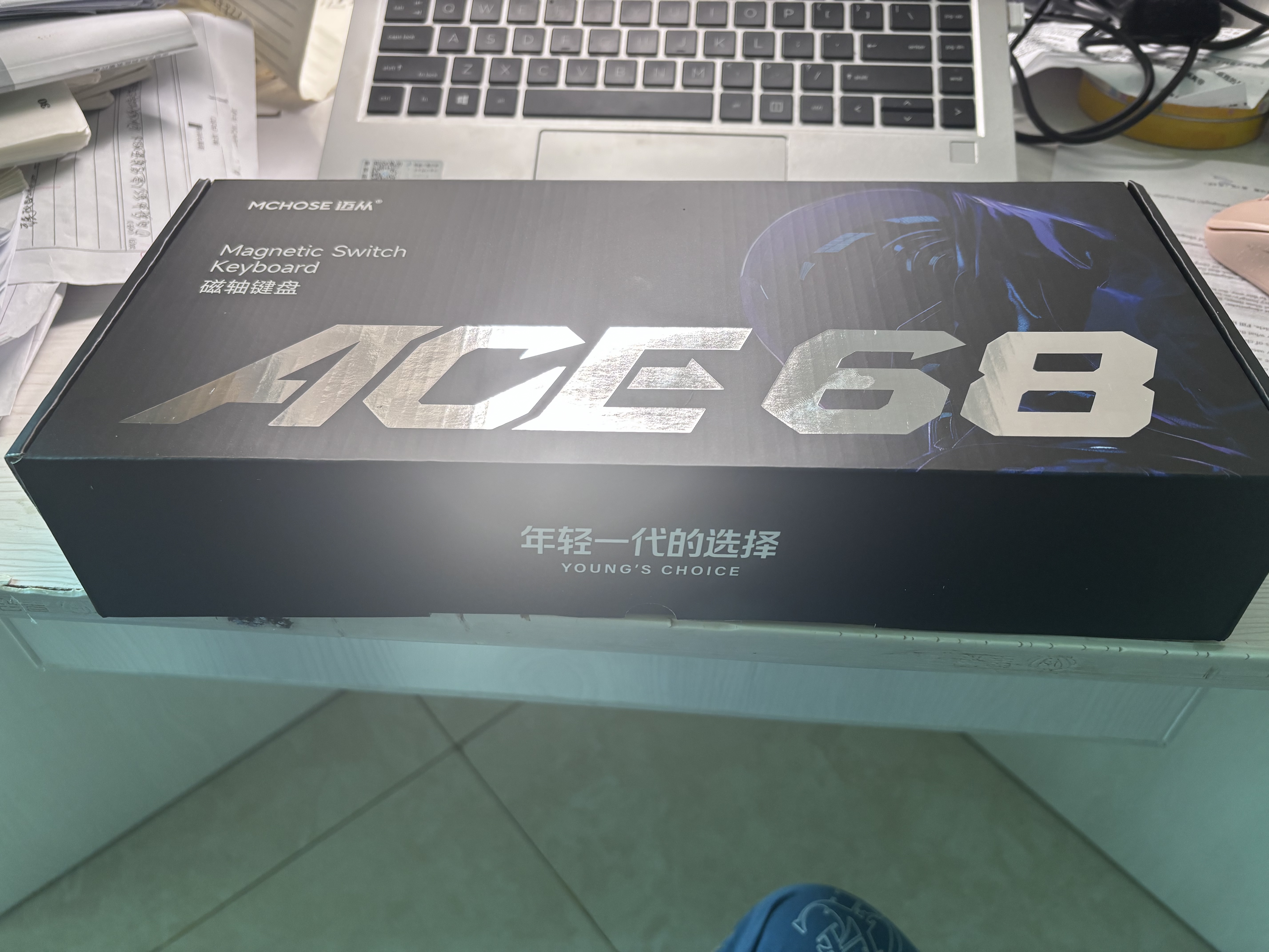 迈从（MCHOSE）Ace 68 V2磁轴键盘Gus同款RT电竞游戏低延迟60pro机械有线68键配列FPS双驱动无畏契约 Ace 68 电竞版 白色 蓝冰磁轴 实拍图