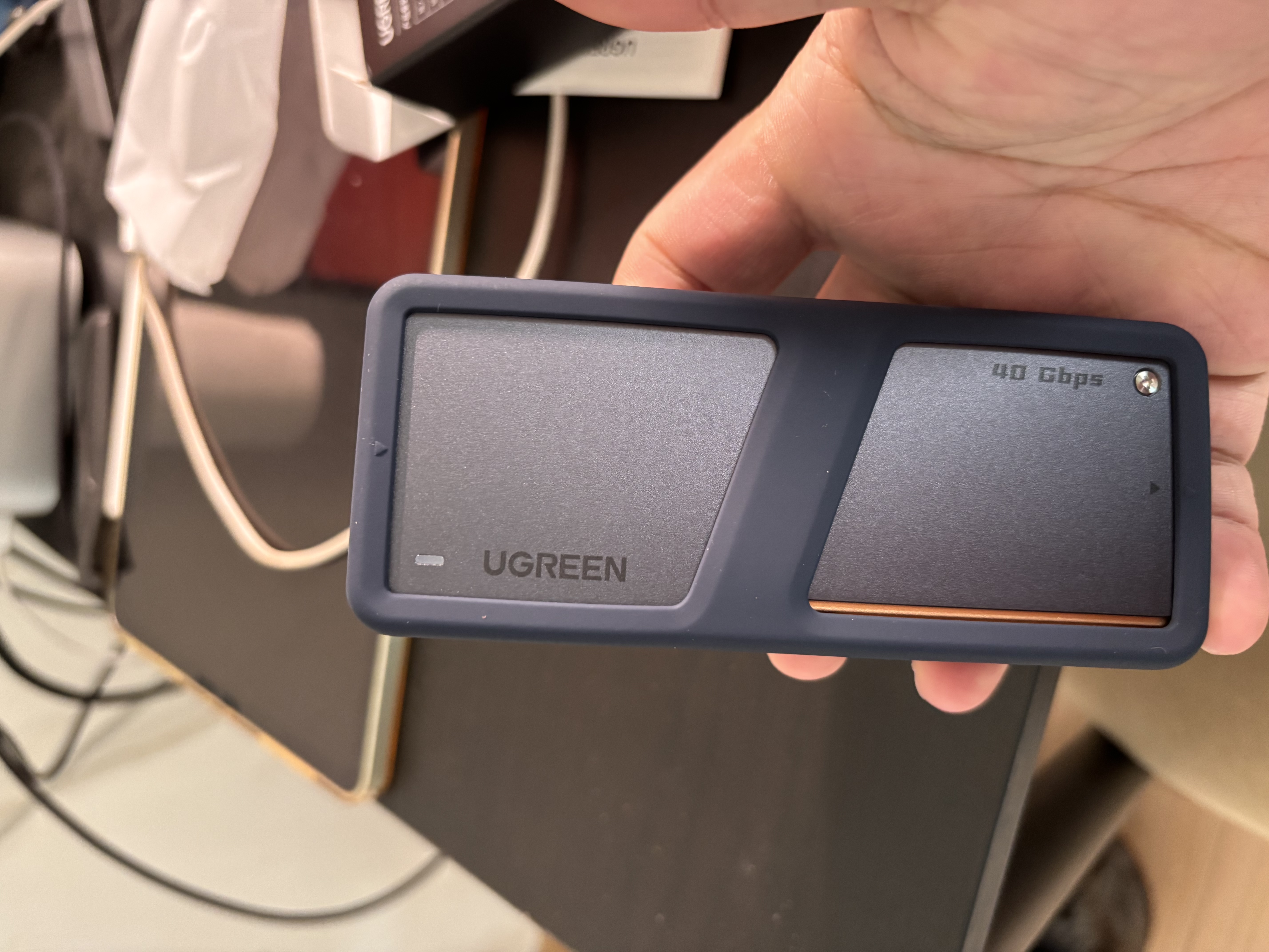 绿联40Gbps硬盘盒 兼容雷电5/4/USB4 M.2 NVMe移动硬盘盒 适用苹果Macmini M6/M4笔记本接SSD固态D703 实拍图