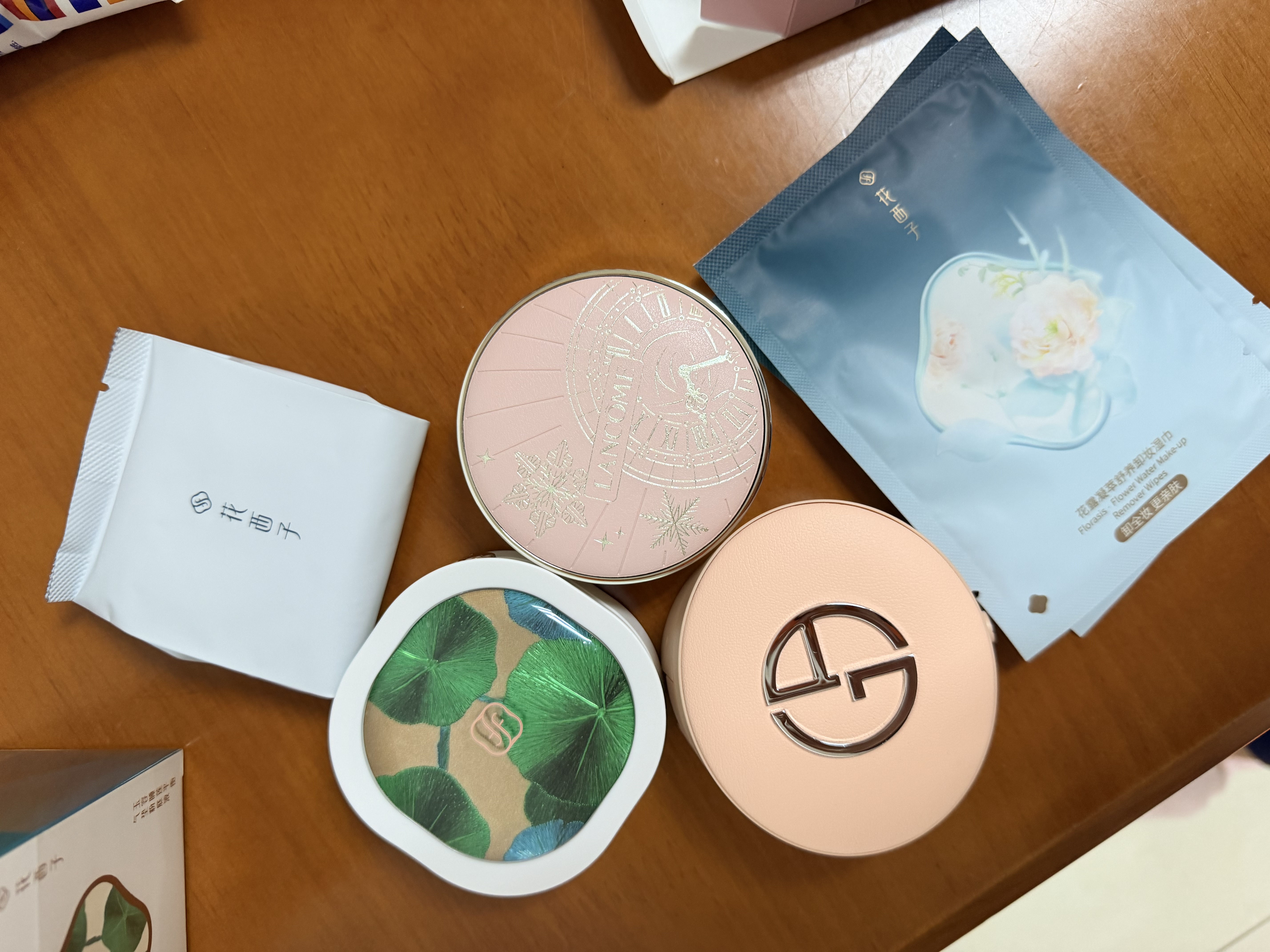 花西子【刺绣限定款】翡翠气垫双叶荷款粉底【效期到27年9月】生日礼物 实拍图