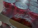 可口可乐（Coca-Cola）经典口味 汽水饮料 碳酸饮料 330ml*24摩登/主题罐 随机发货 实拍图