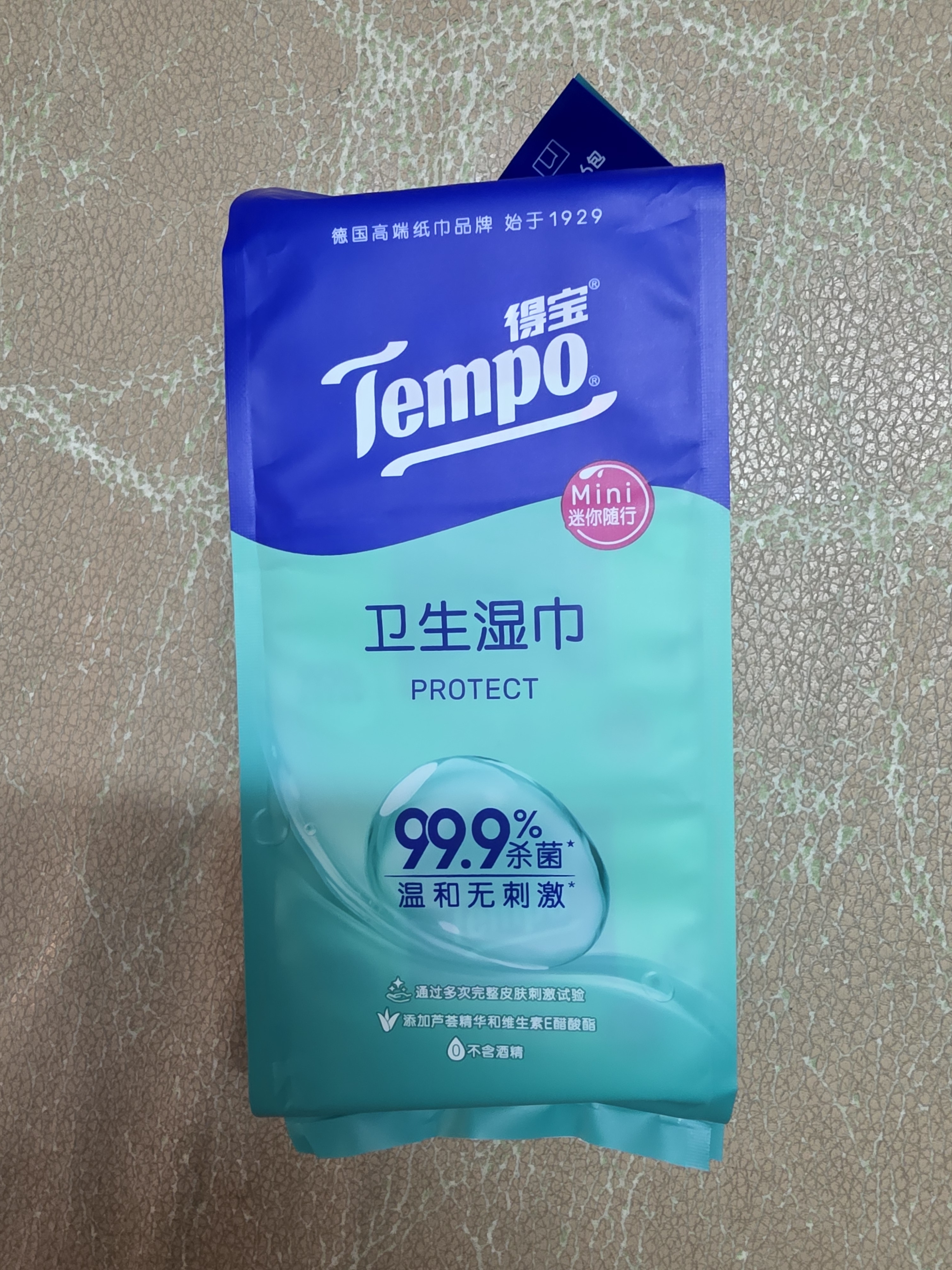 得宝（TEMPO）湿巾便携装小包迷你卫生湿巾无酒精杀菌湿纸巾婴儿湿手巾 杀菌率99.9% 48片装【8片/包】 实拍图