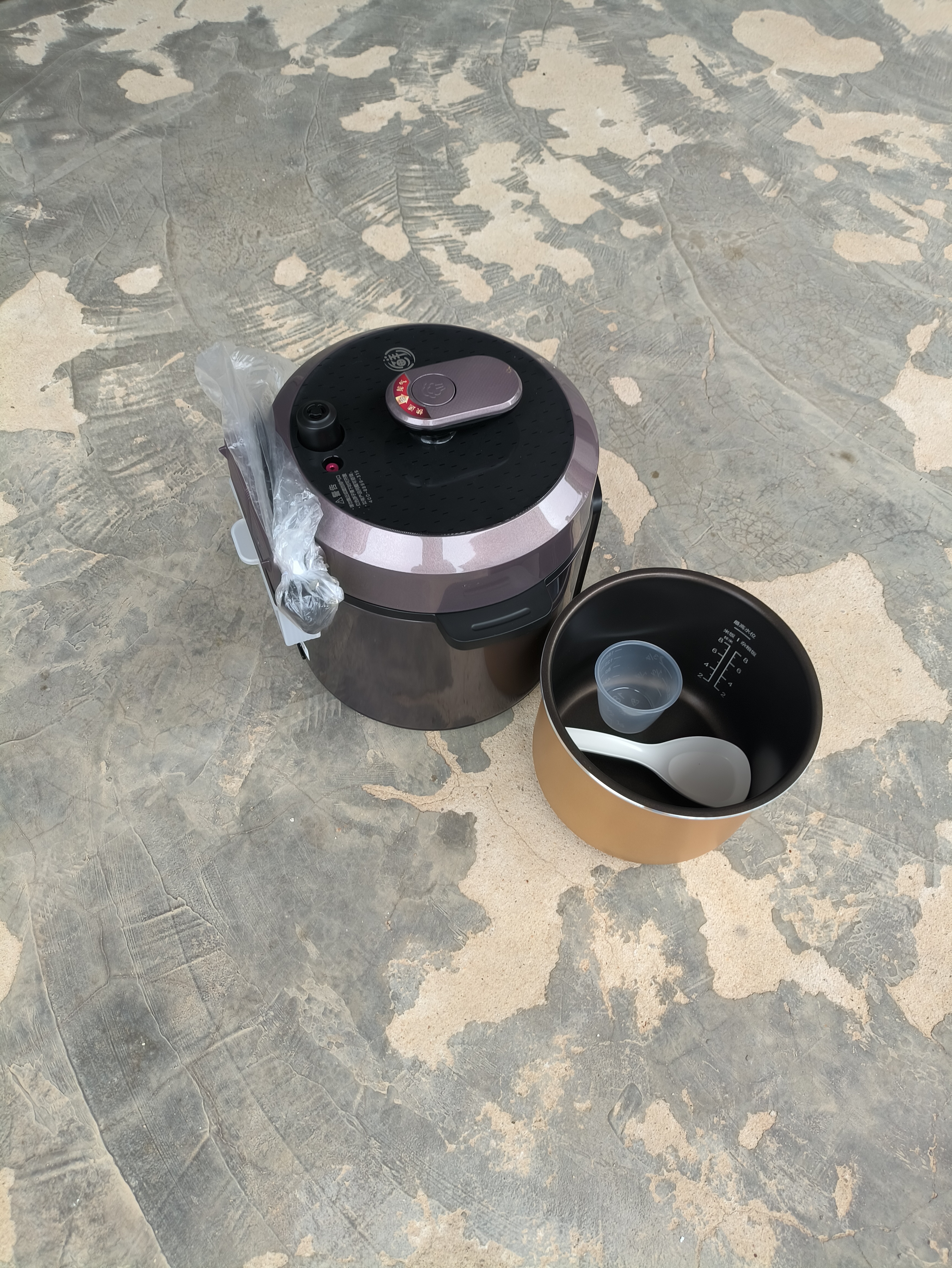 美的（Midea）深汤系列电压力锅5L家用0涂层钢胆高压锅大屏智能预约双胆电饭煲MY-E5924G 4-6人 实拍图