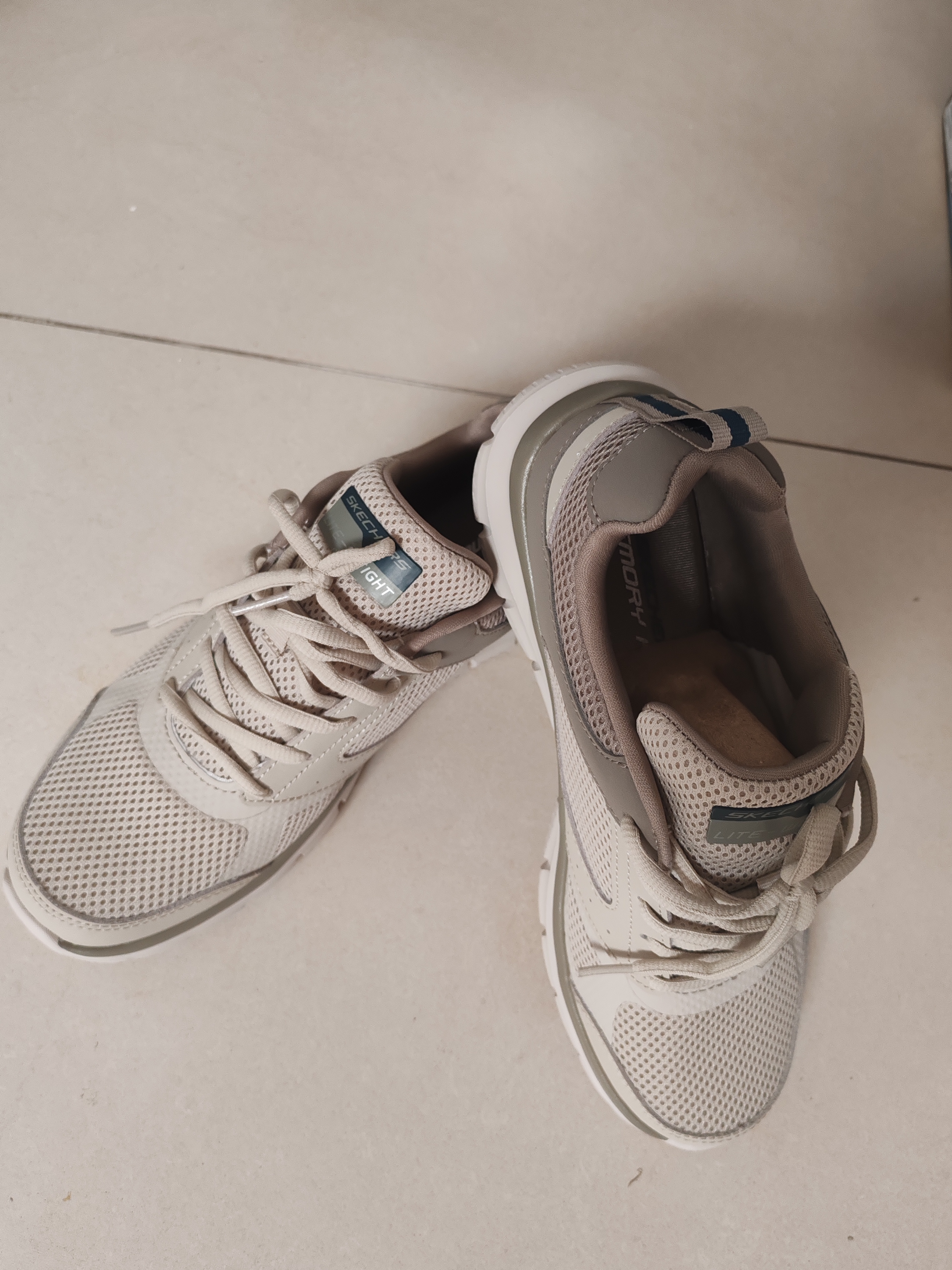 斯凯奇（Skechers）运动鞋男士秋季软底减震跑步鞋百搭休闲鞋通勤男鞋232398 实拍图