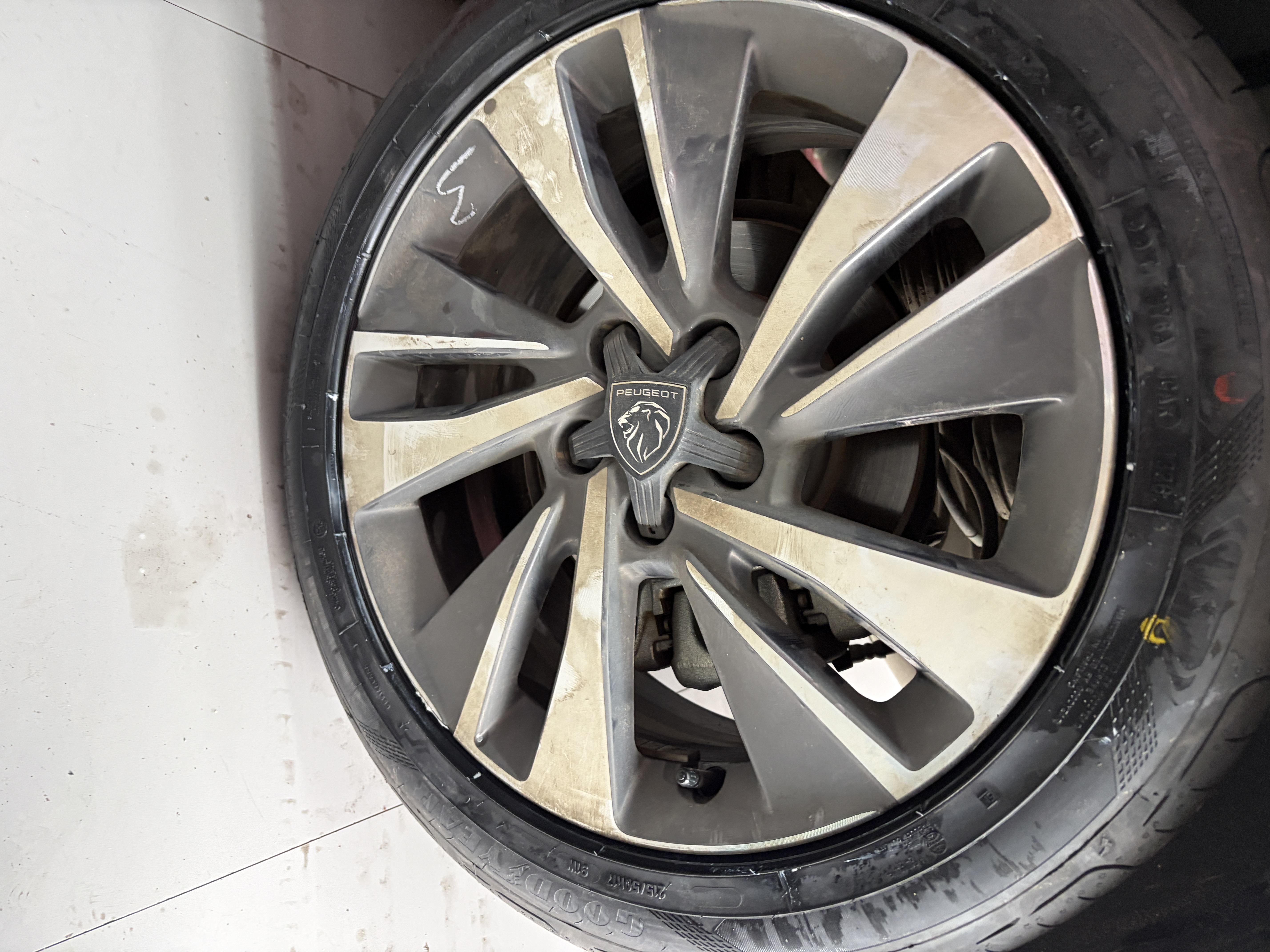 固特异（Goodyear）汽车轮胎215/50R17 91W 鹰驰F1酷跑 思域名图标致408 御乘升级 实拍图