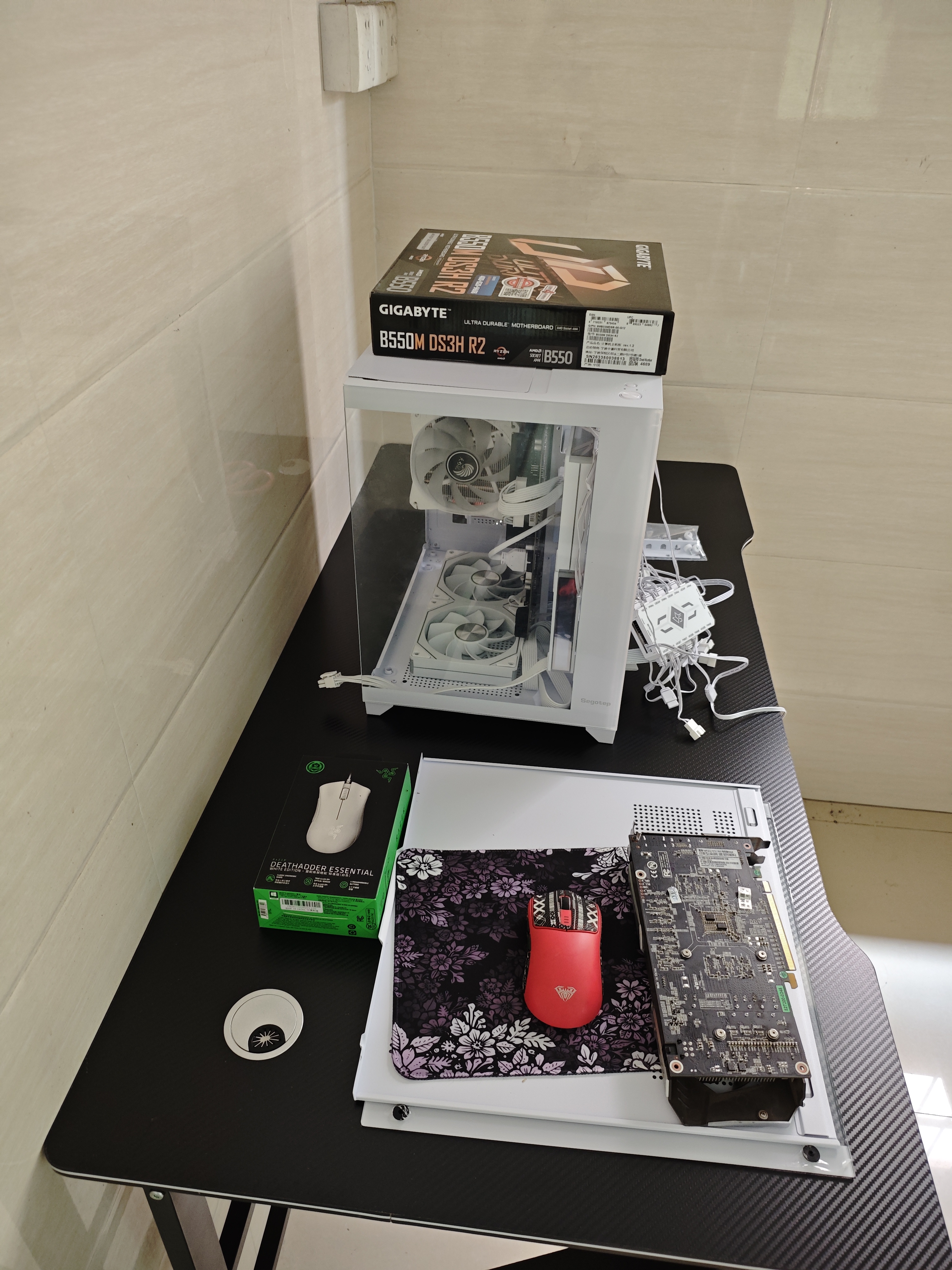 甄严选电脑桌台式电竞桌椅套装组合桌子办公家用桌学习桌书房书桌写字桌 【黑碳纤纹面-整板】单桌120*60 实拍图
