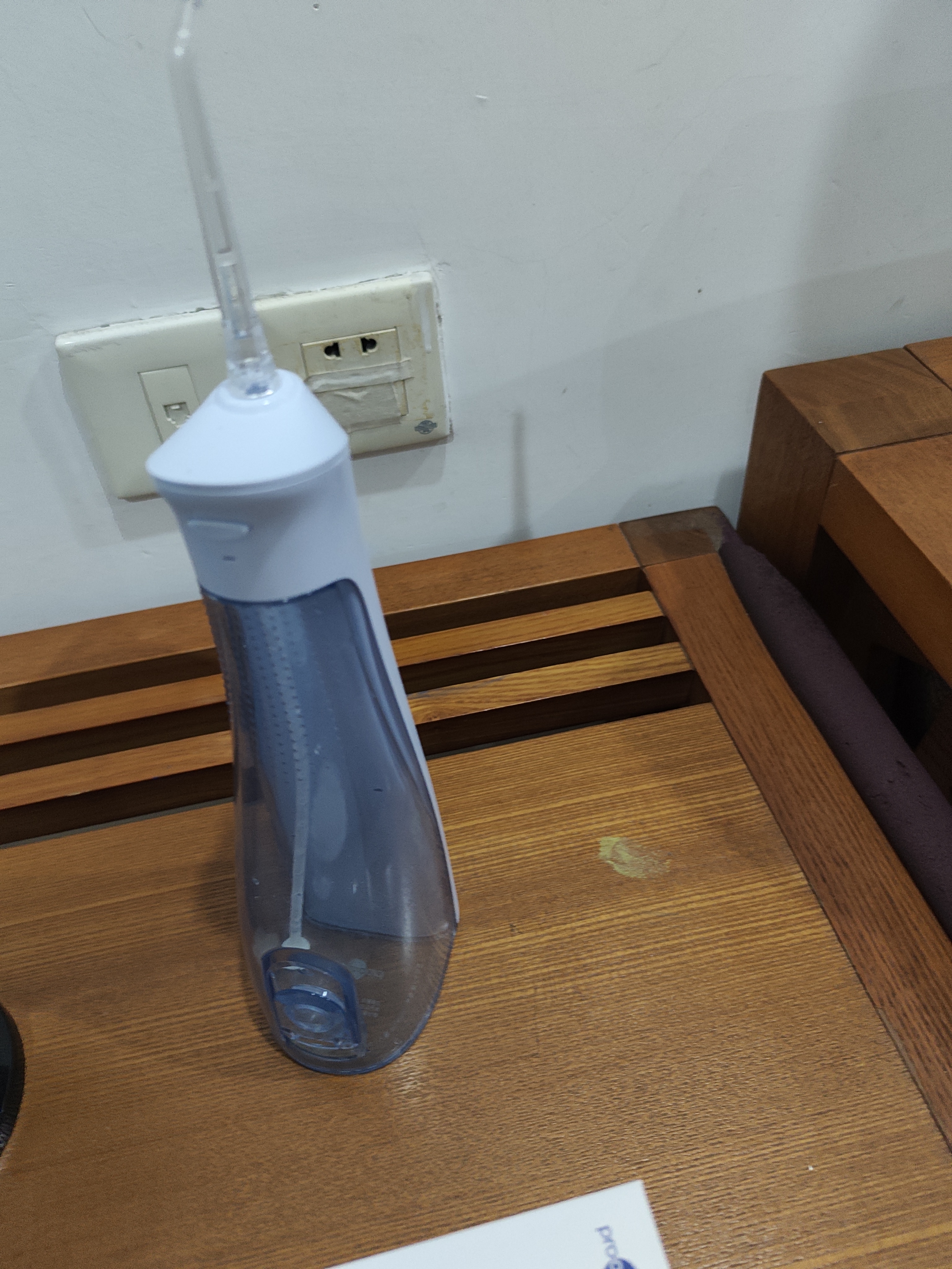 博皓（prooral）冲牙器5025Plus手持立式洗牙器带数显成人洁牙器便携牙齿冲洗器天空蓝270ml 实拍图