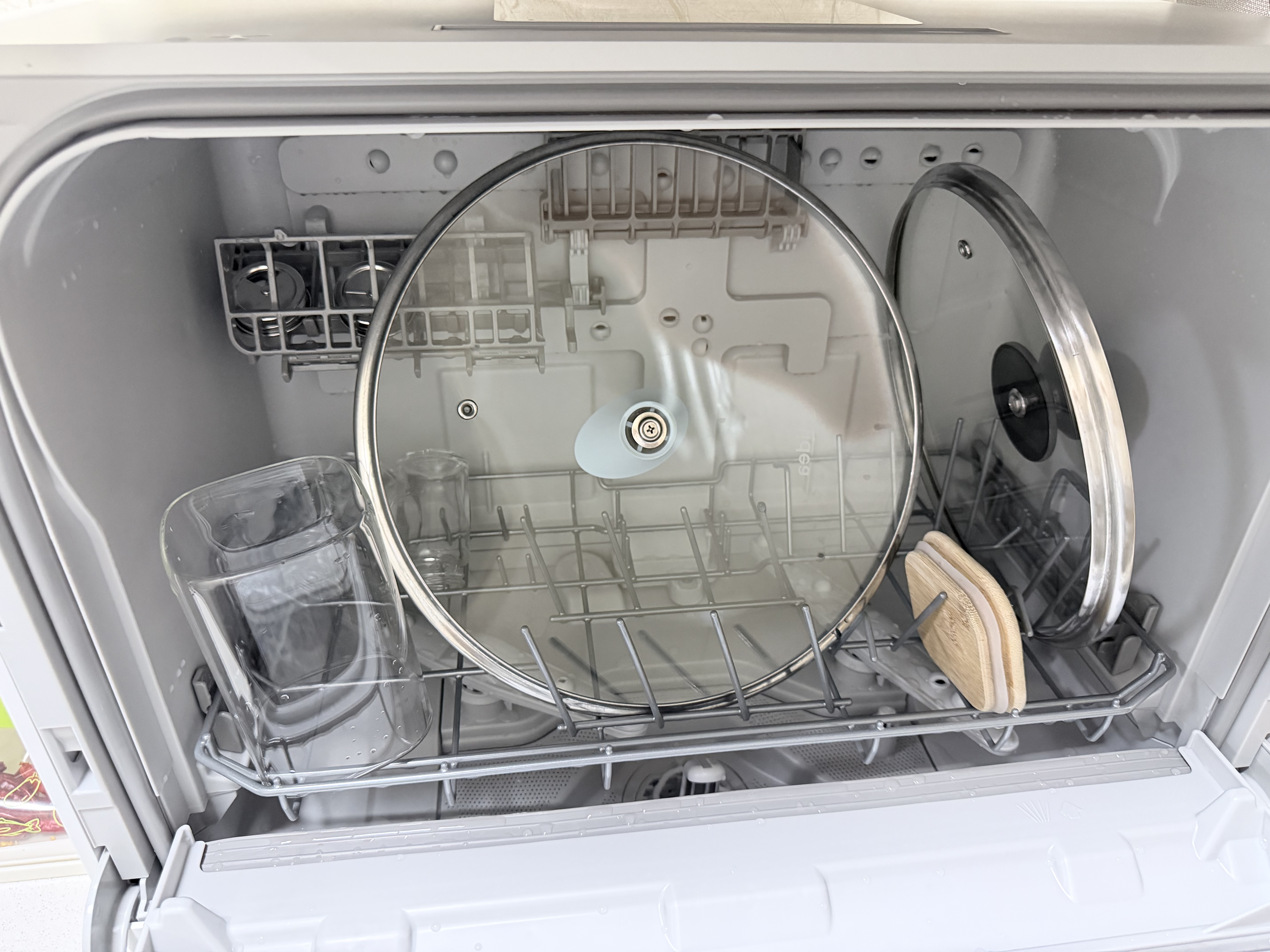 松下（Panasonic）【重磅新品】白巧mini台式洗碗机 29cm超薄机身 上掀式开门 80℃高温漂洗  23min超快洗NP-UW3BX1K 实拍图