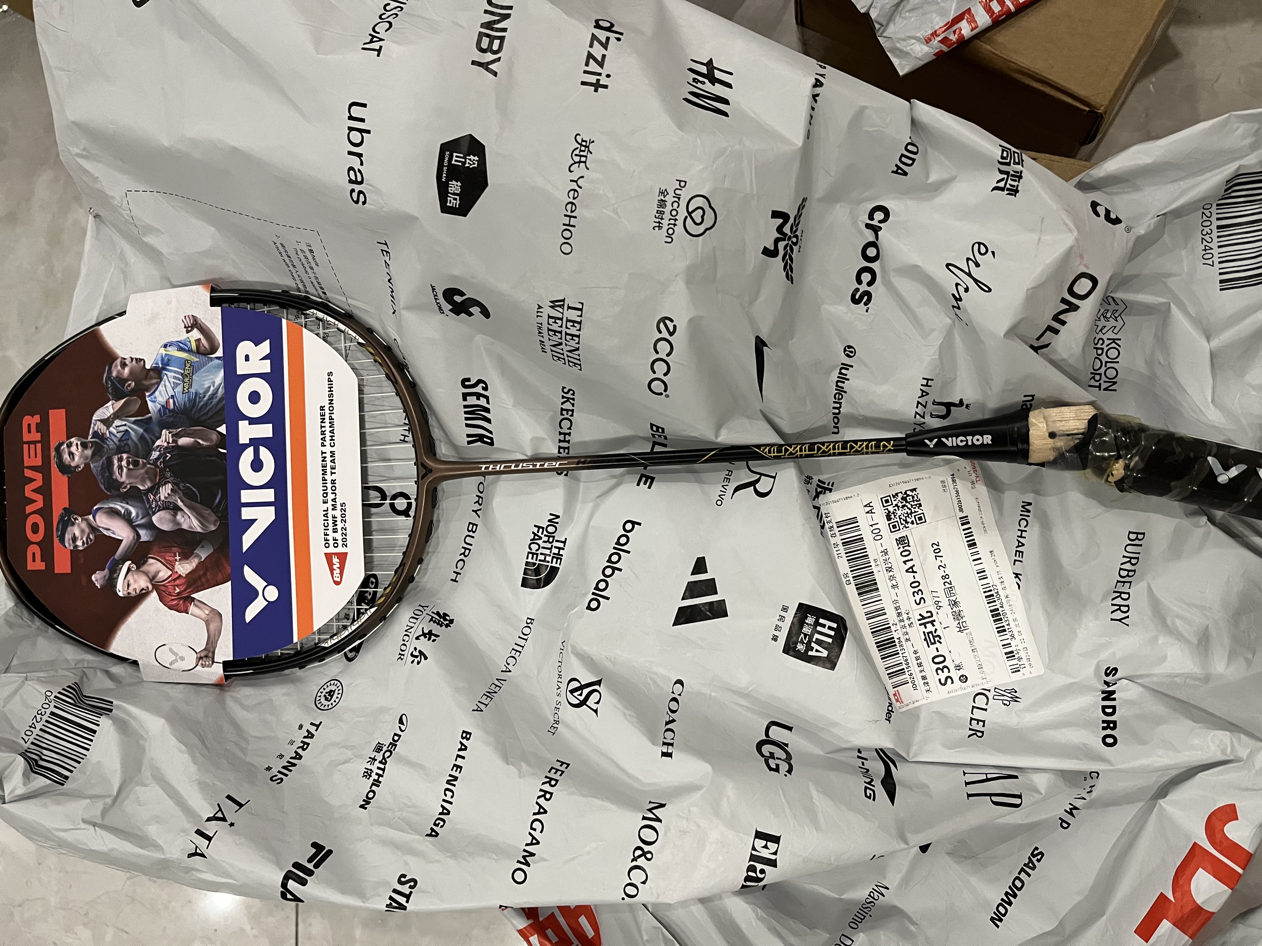 威克多（VICTOR）胜利羽毛球拍全碳素轻量高磅猎鹰黑金小隼TK-HAWK 4U【穿线26磅】 实拍图