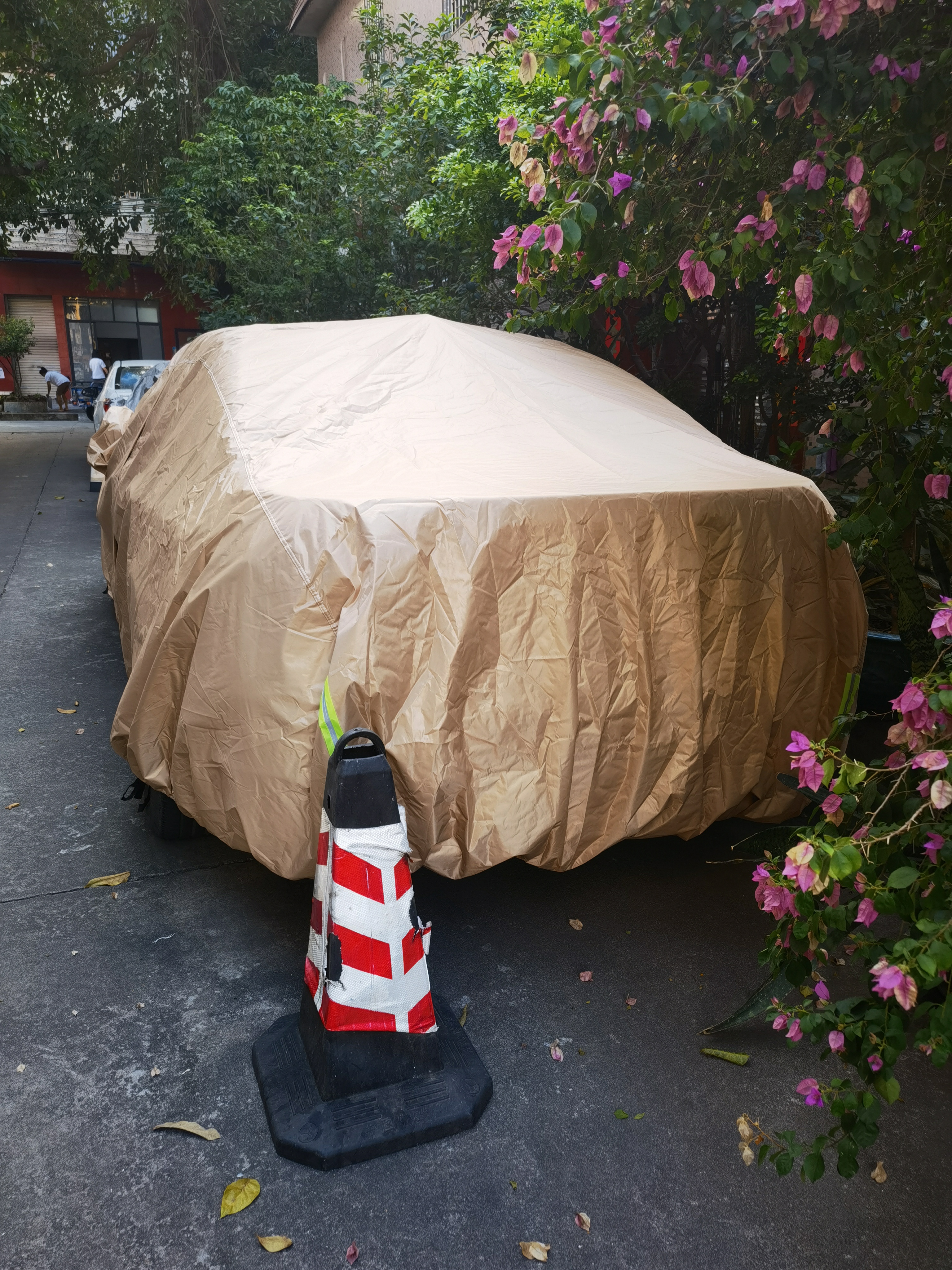 金雨保牛津布汽车车衣车罩防晒防雨隔热防尘加厚遮阳车套外全罩通用四季 人气热销【香槟咖】600D高密度牛津布+送收纳袋 双层加厚款*四季可用【防暴晒防雨抗大风】 实拍图