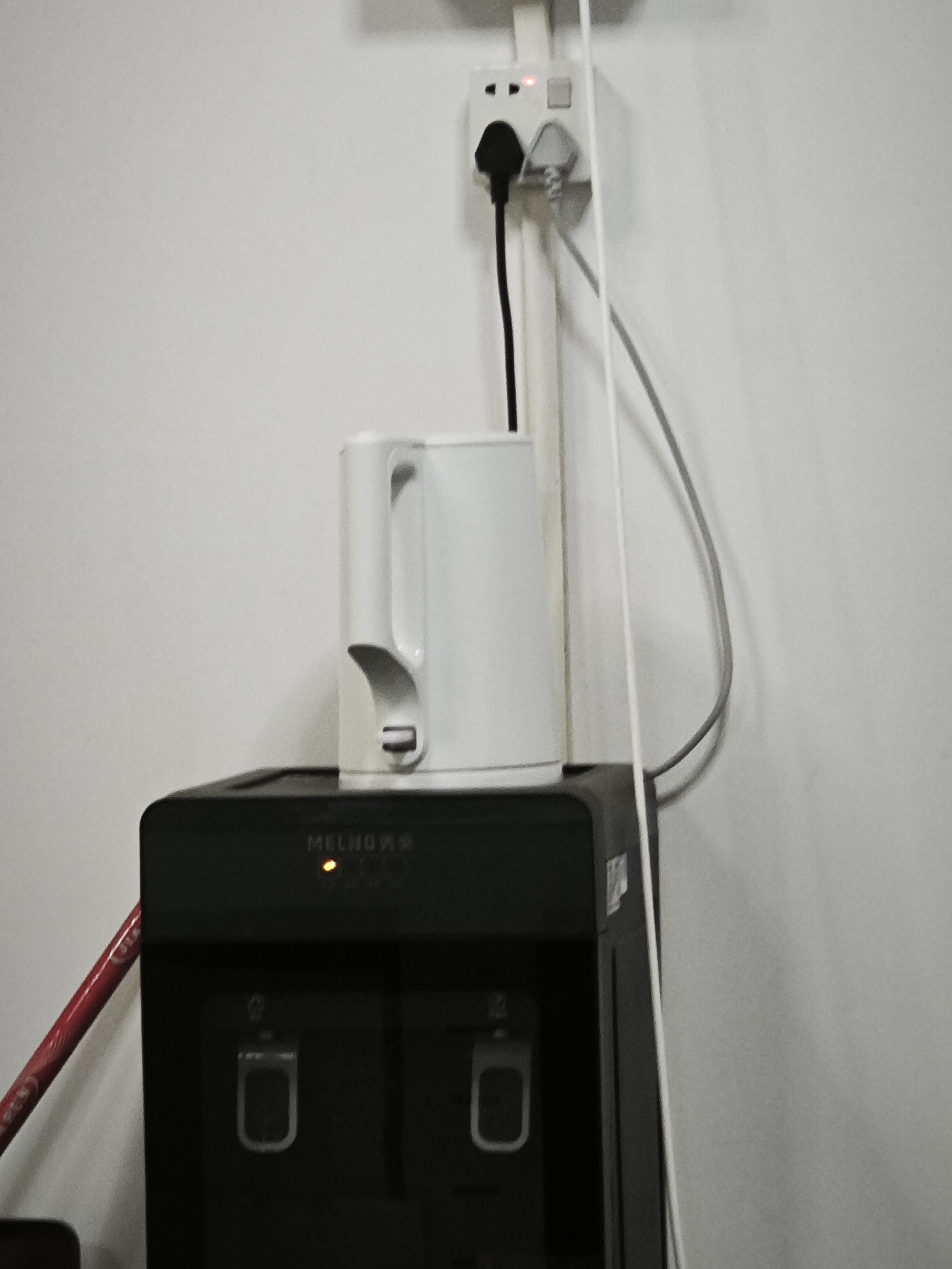美的（Midea）电热水壶食品级304不锈钢自动断电双层防烫全钢无缝1.5L容量 MK-HJ1566 实拍图