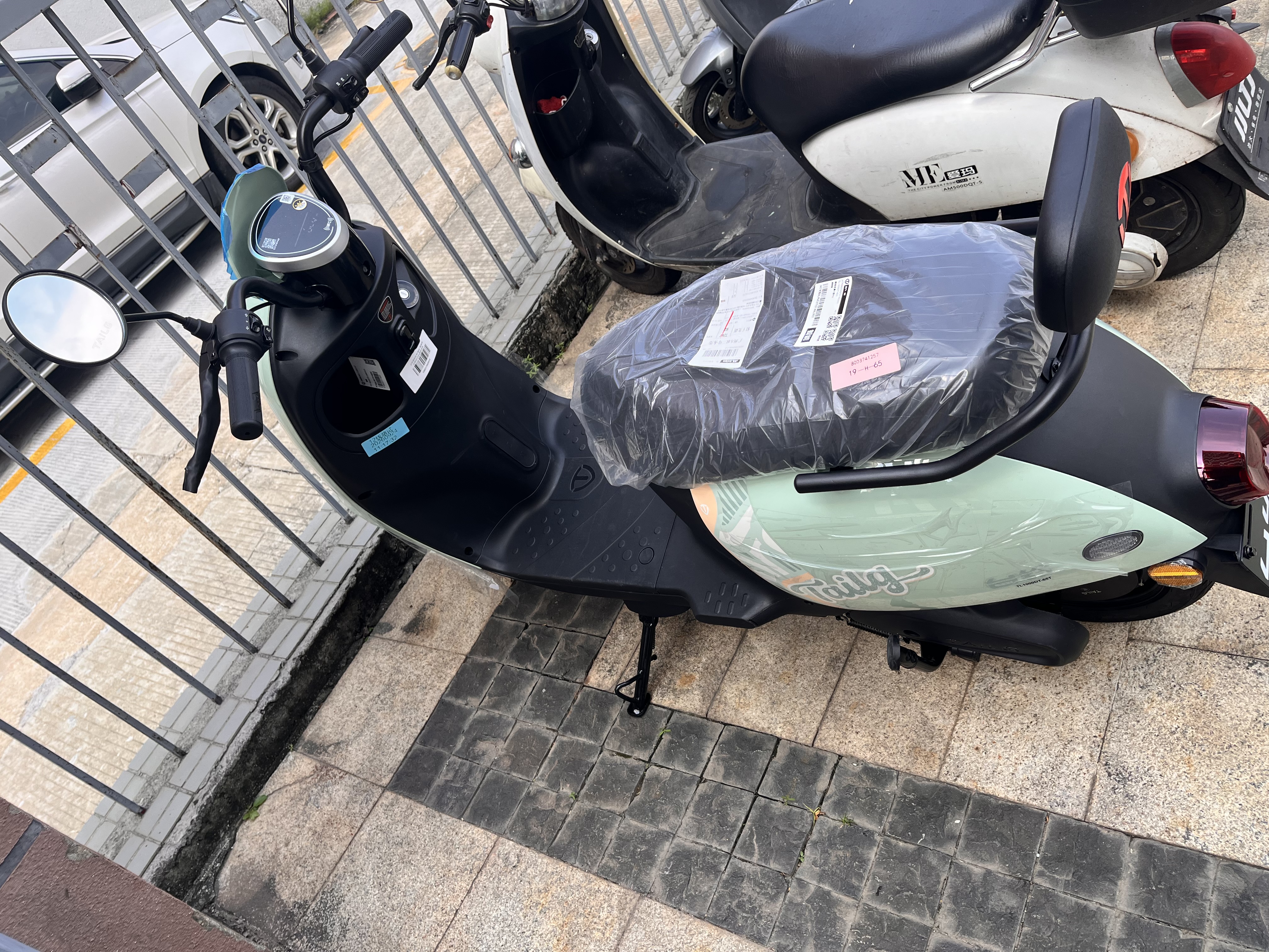 台铃电动摩托车萌啦2026新款82公里长续航电动车1000W电瓶车60V20Ah铅酸电池外卖通勤代步电摩茵茵绿 实拍图