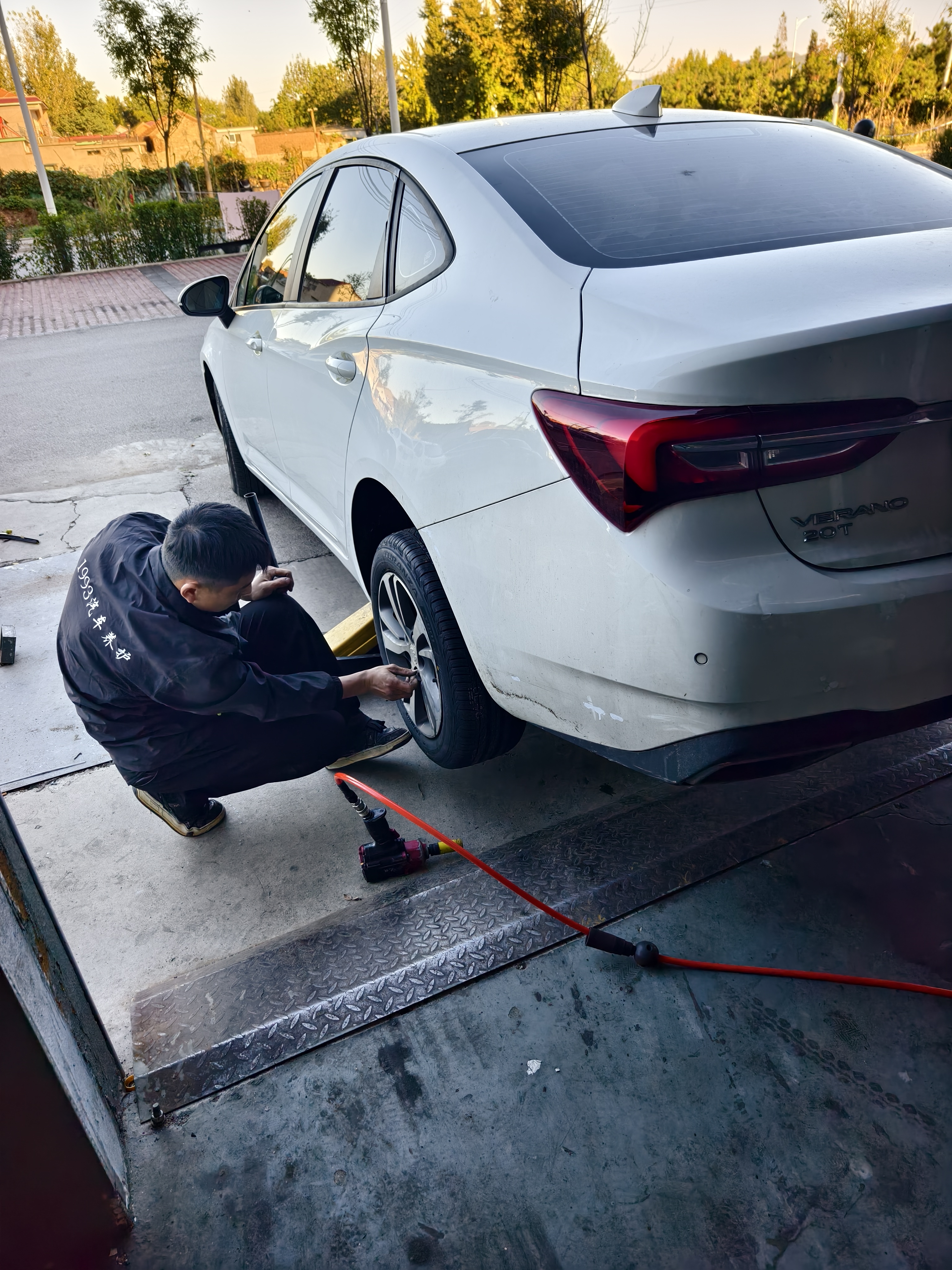 普利司通（Bridgestone）汽车轮胎 205/55R16 91W T001 适配大众朗逸/宝来/丰田卡罗拉 实拍图
