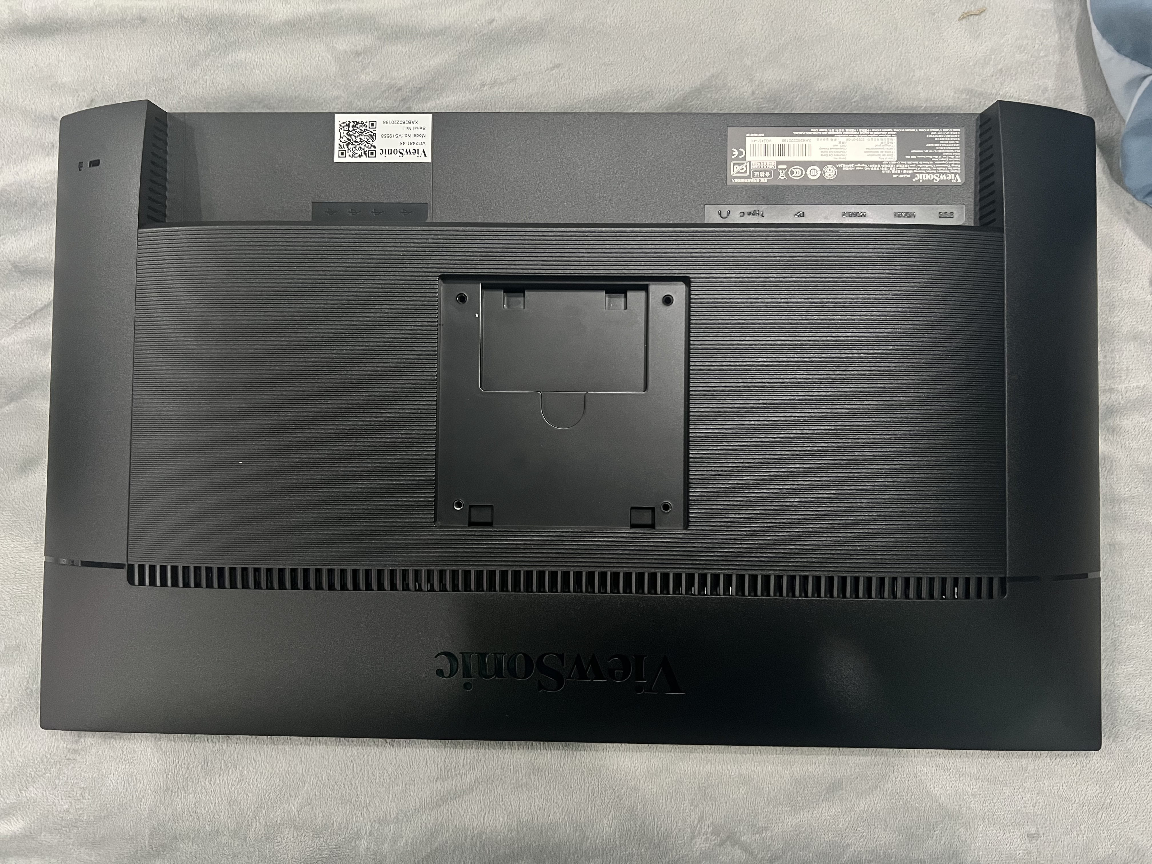 优派 23.8英寸 4K超清IPS显示器 HDR400 TypeC96W 10bit 旋转升降 微边广色域专业设计显示屏VG2481-4K 实拍图
