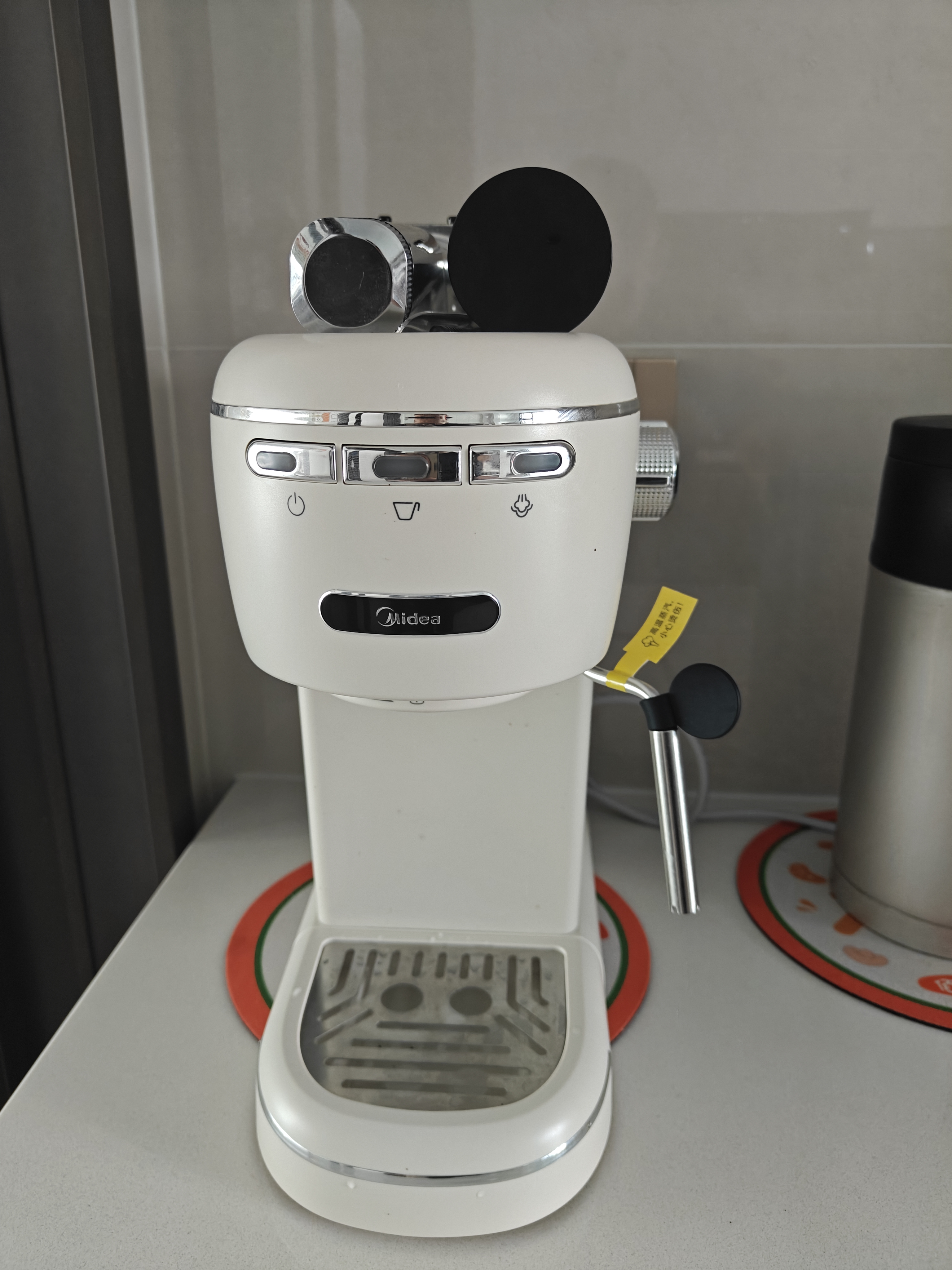 美的（Midea）【入门优选】半自动咖啡机胶囊咖啡奶泡机家用小型意式美式咖啡萃取机打奶泡一体花式奶咖KFE07 实拍图