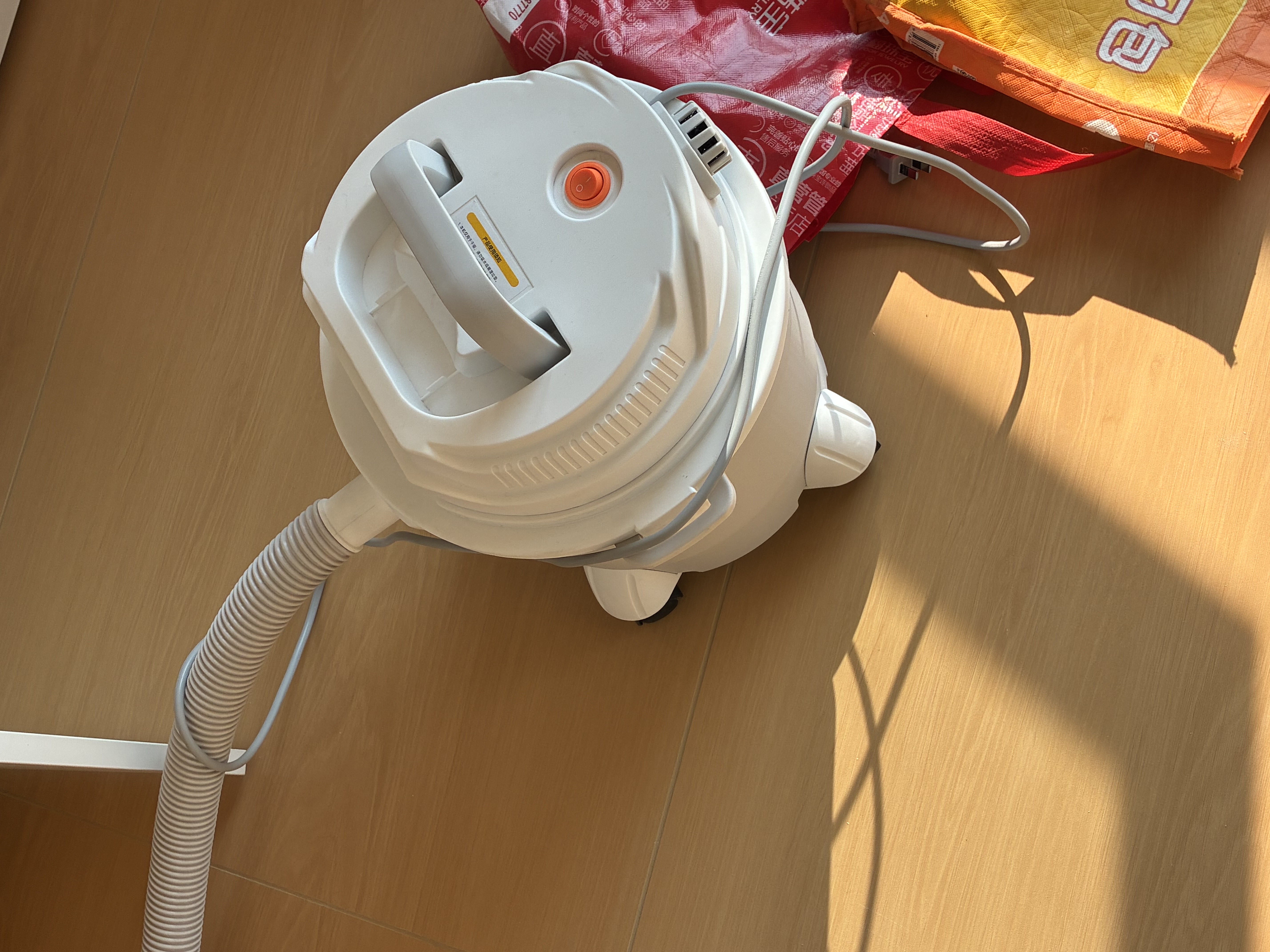 德尔玛（Deerma）【返50E卡到手102元】TJ700S 桶式吸尘器 开荒装修院子吹灰 家用商用 1200W大功率 3用吸头 实拍图