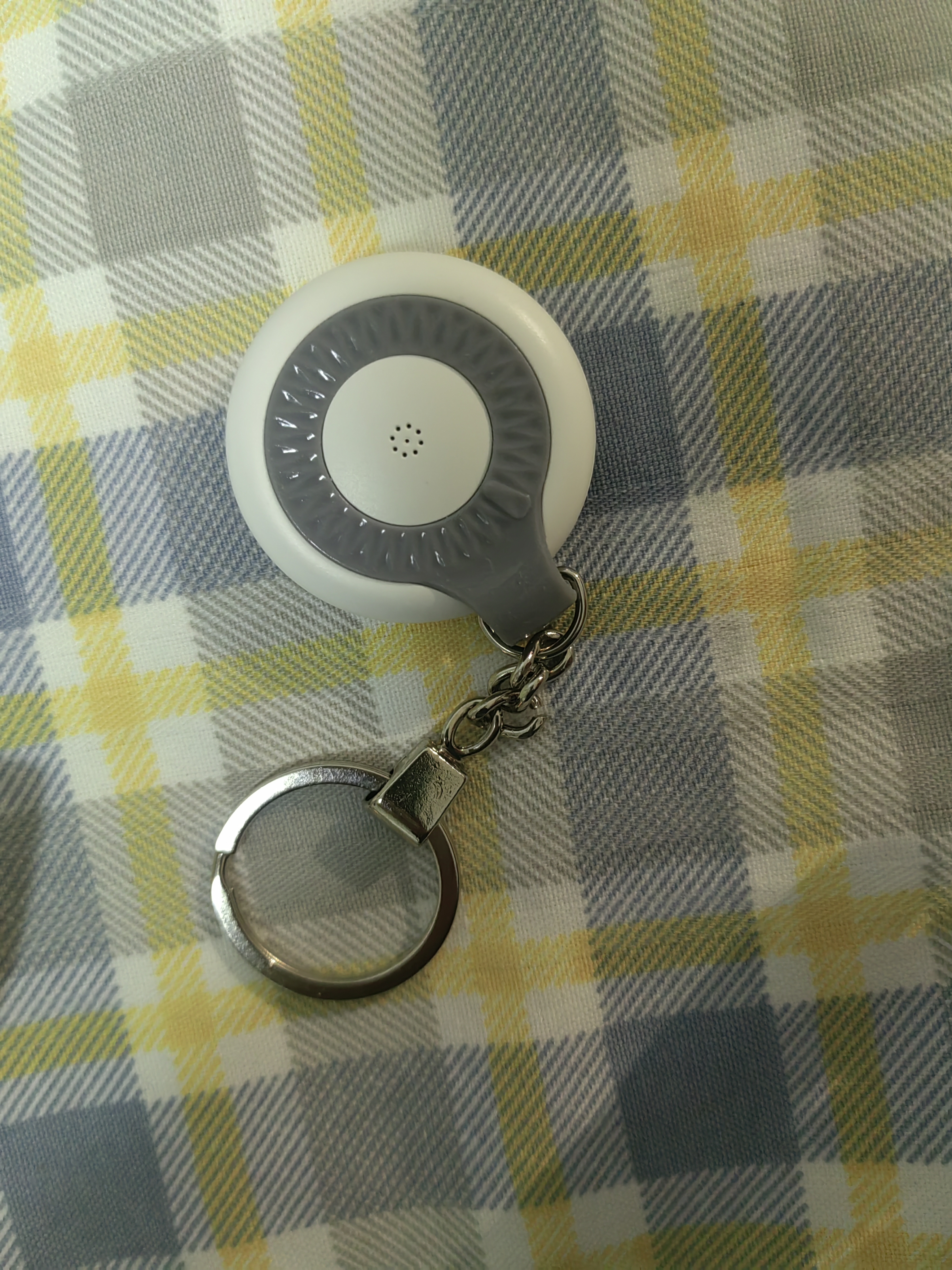 GDGO【苹果专用】AirTag定位器防丢平替适用老人小孩儿童电动自行车钥匙扣背书包猫咪狗宠物追踪防丢器 实拍图