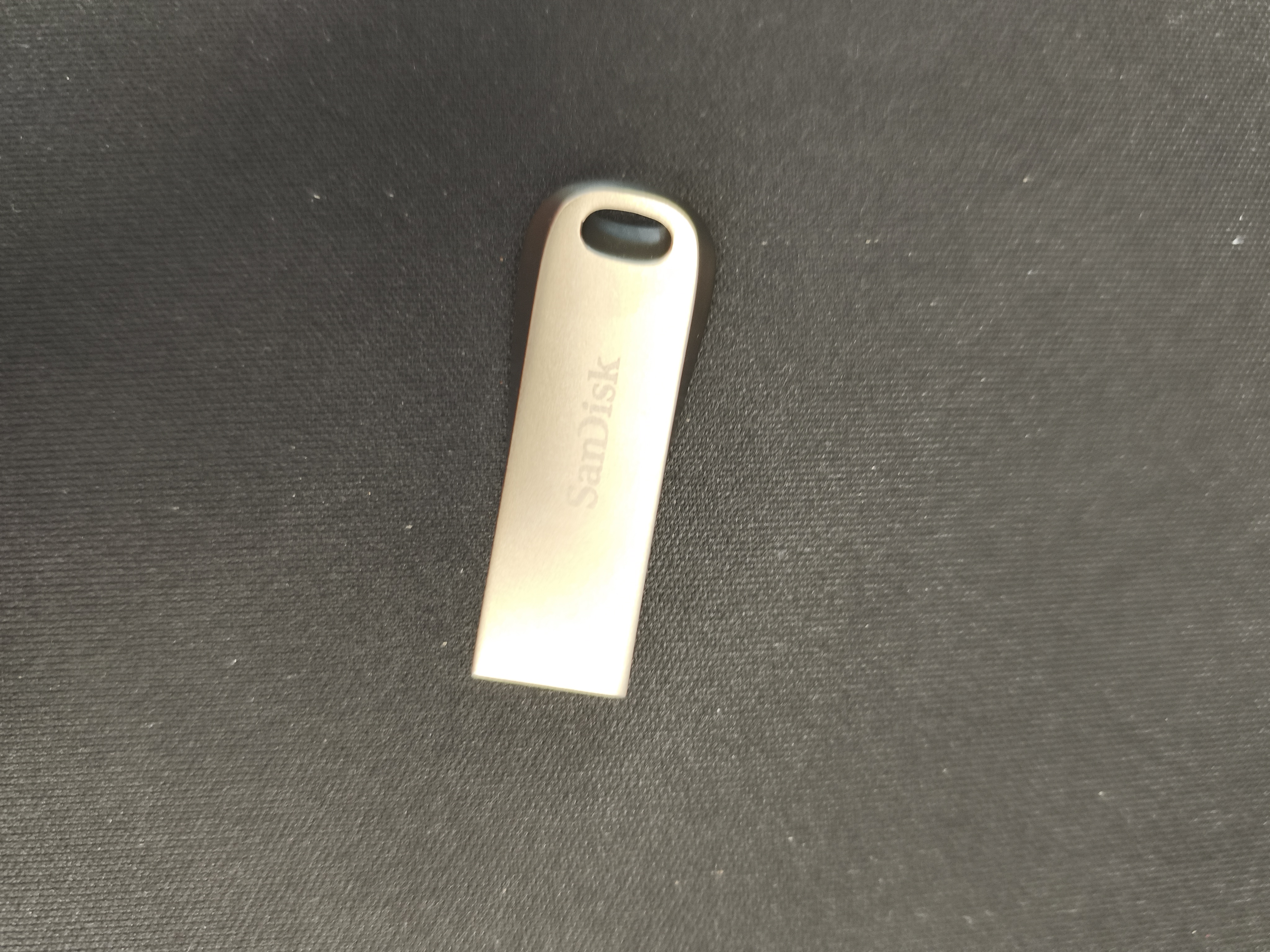 Sandisk闪迪256GB USB3.2 U盘 CZ74 读速高达400MB/s 金属高速u盘 安全加密 学习办公投标大容量优盘 实拍图