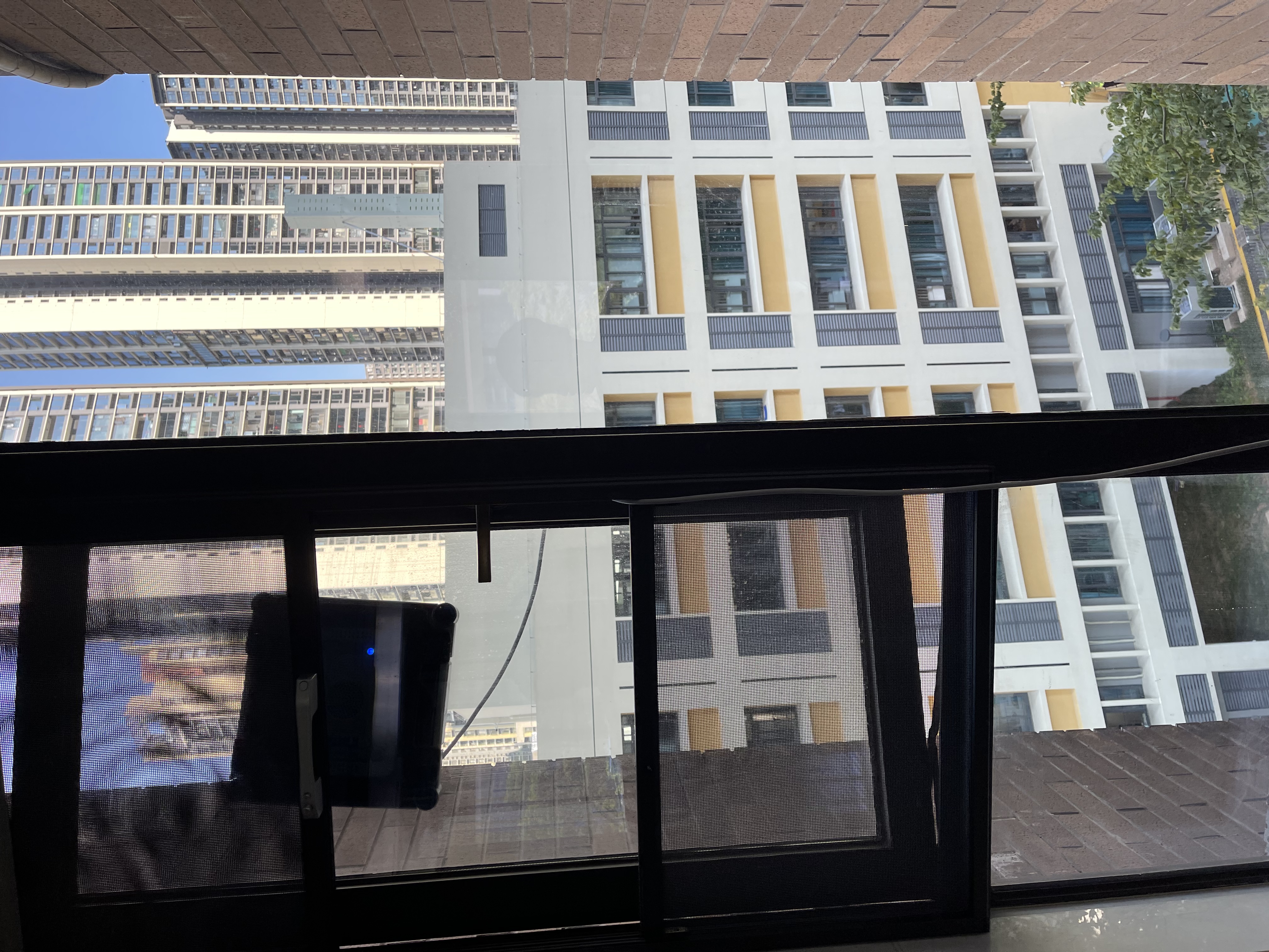 科沃斯擦窗机器人【保价11.11】【基站自动洗抹布 更省心】窗宝W3全能基站版擦玻璃喷水湿擦窗户神器 实拍图