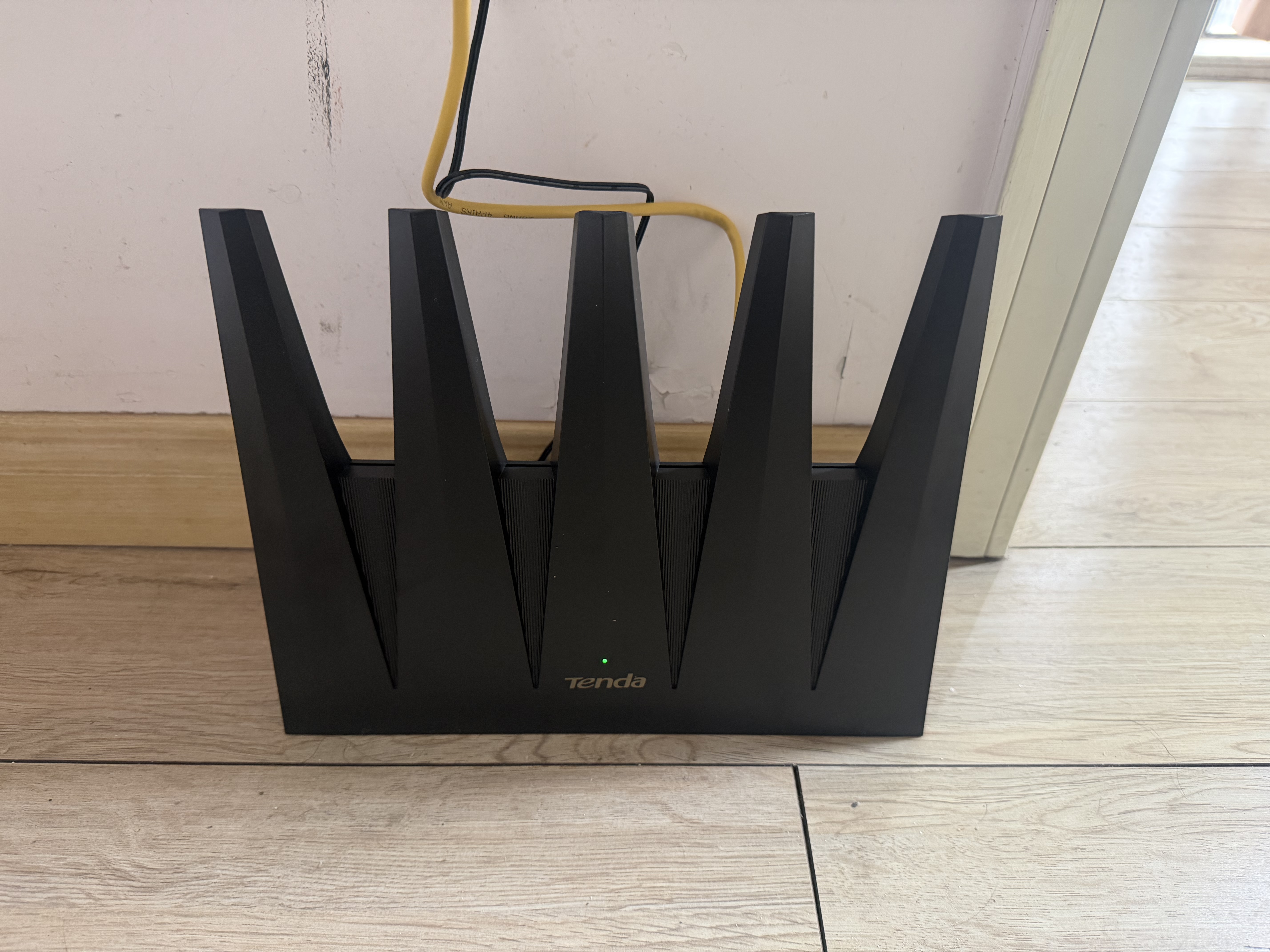 Tenda腾达路由器WiFi7【泰山BE7200 Ultra】千兆穿墙王信号放大器增强无线家用电竞立式BE12 Pro 实拍图