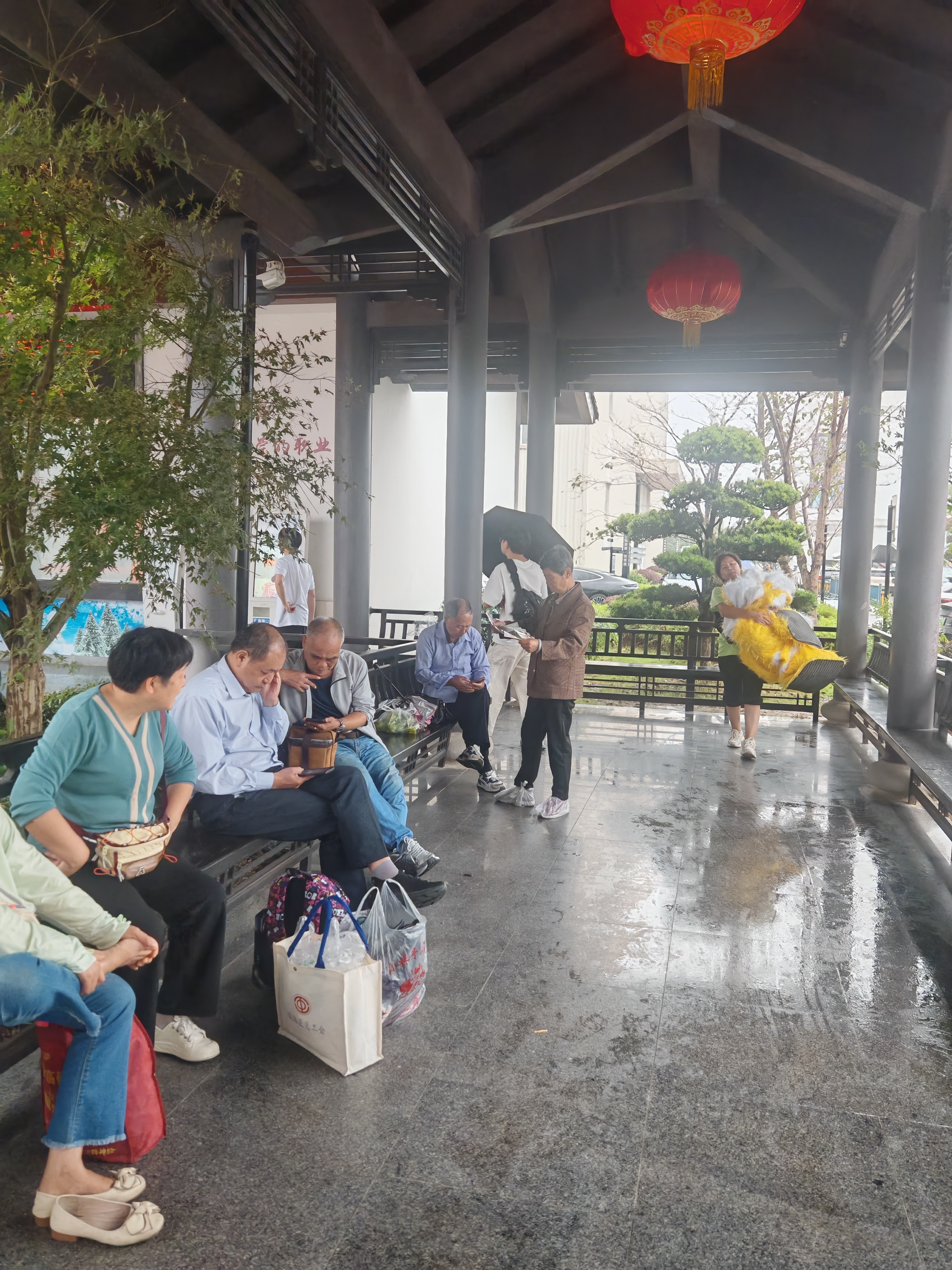 永久自行车骑行头盔男女一体成型透气山地公路车代驾单车安全帽 蓝紫 实拍图