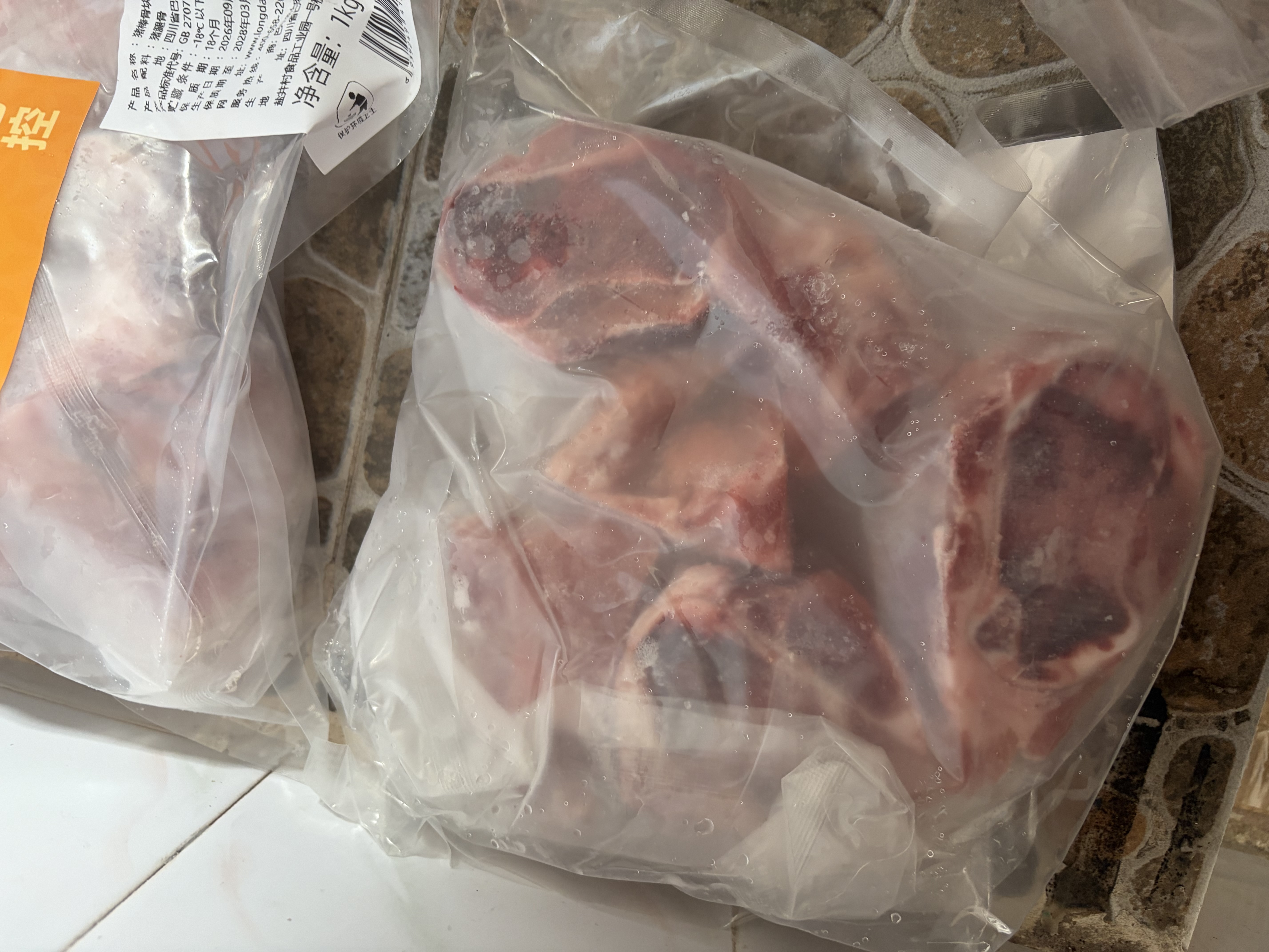 龙大肉食猪棒骨块2斤 ≥30%带肉率 免切猪筒骨猪肉 出口日本级大骨头烧烤 实拍图