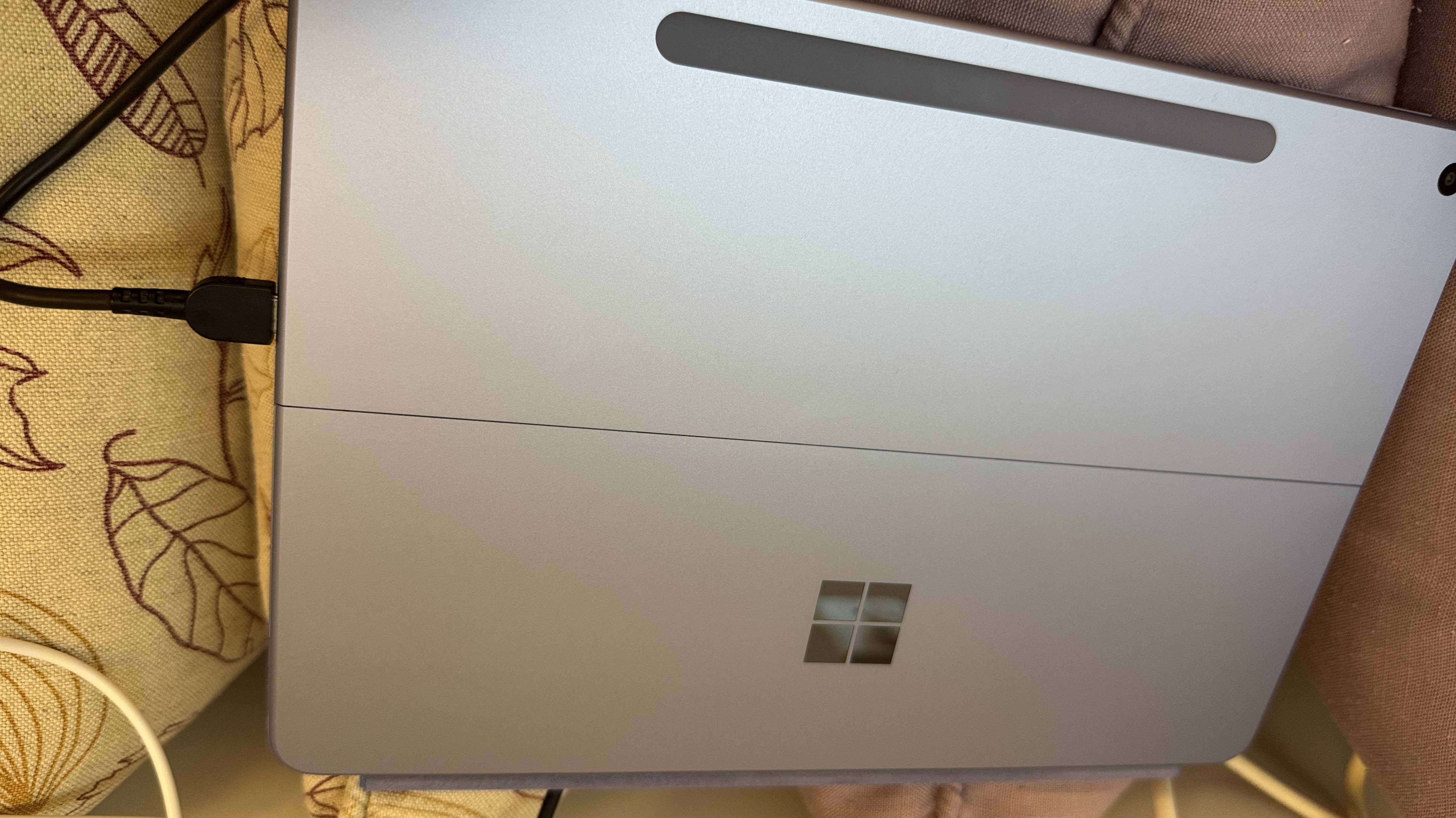 微软（Microsoft）Surface Pro 12英寸 二合一笔记本电脑 国家补贴 轻薄本 AI+PC 骁龙 X Plus 16G 512G 罗兰紫 实拍图