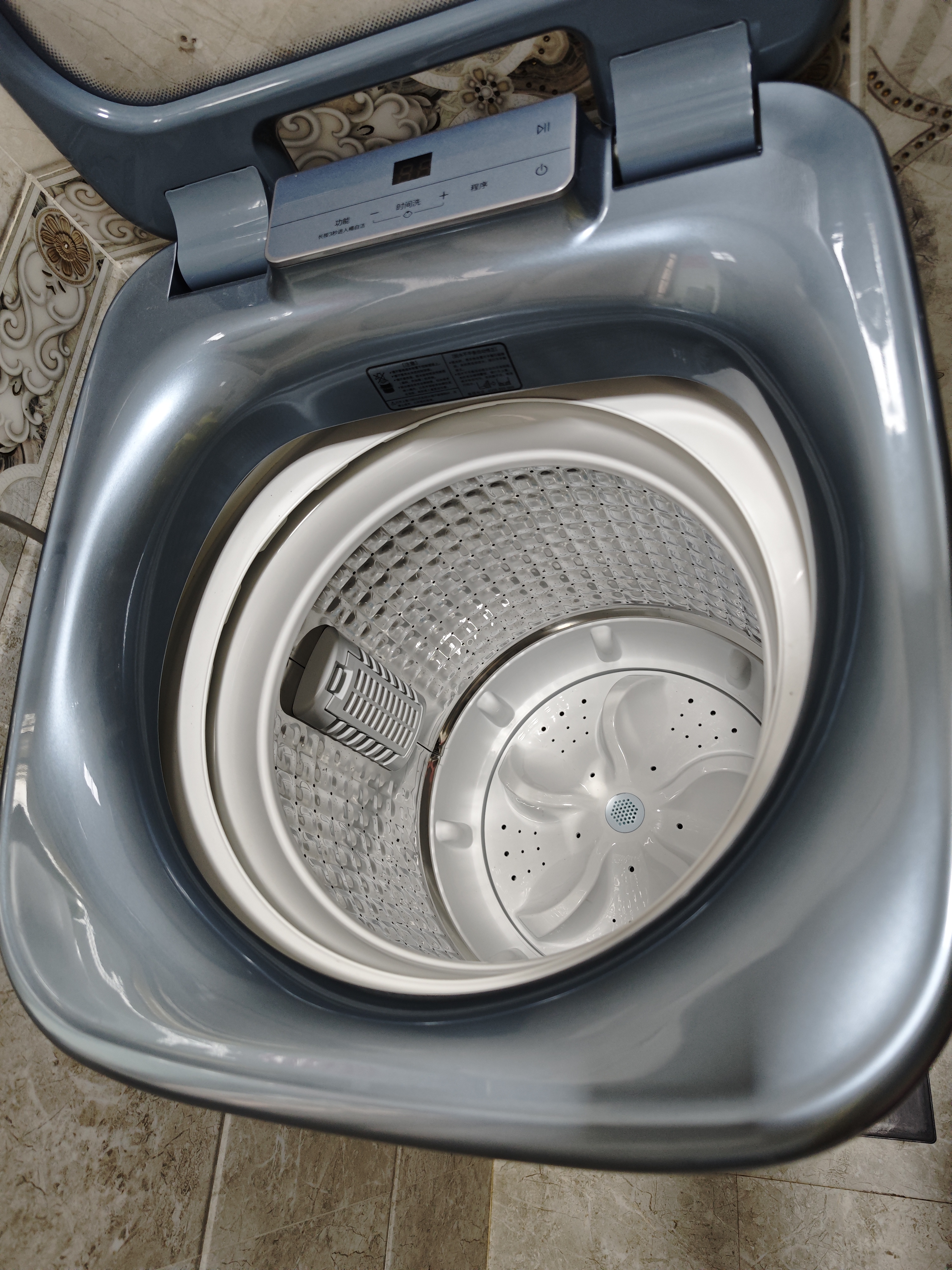 海尔（Haier）新品5公斤波轮洗衣机全自动DD直驱变频一级能效迷你洗衣机小型家用婴儿儿童洗衣机小神童电离除菌 5kg迷你洗衣机B378蓝色波轮直驱变频+电离除菌 实拍图