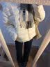 OEMG 90白鸭绒短款羽绒服女男款秋冬季2026新款排骨轻薄连帽保暖外套 杏色 【专柜品质】 M [建议90-105斤] 实拍图