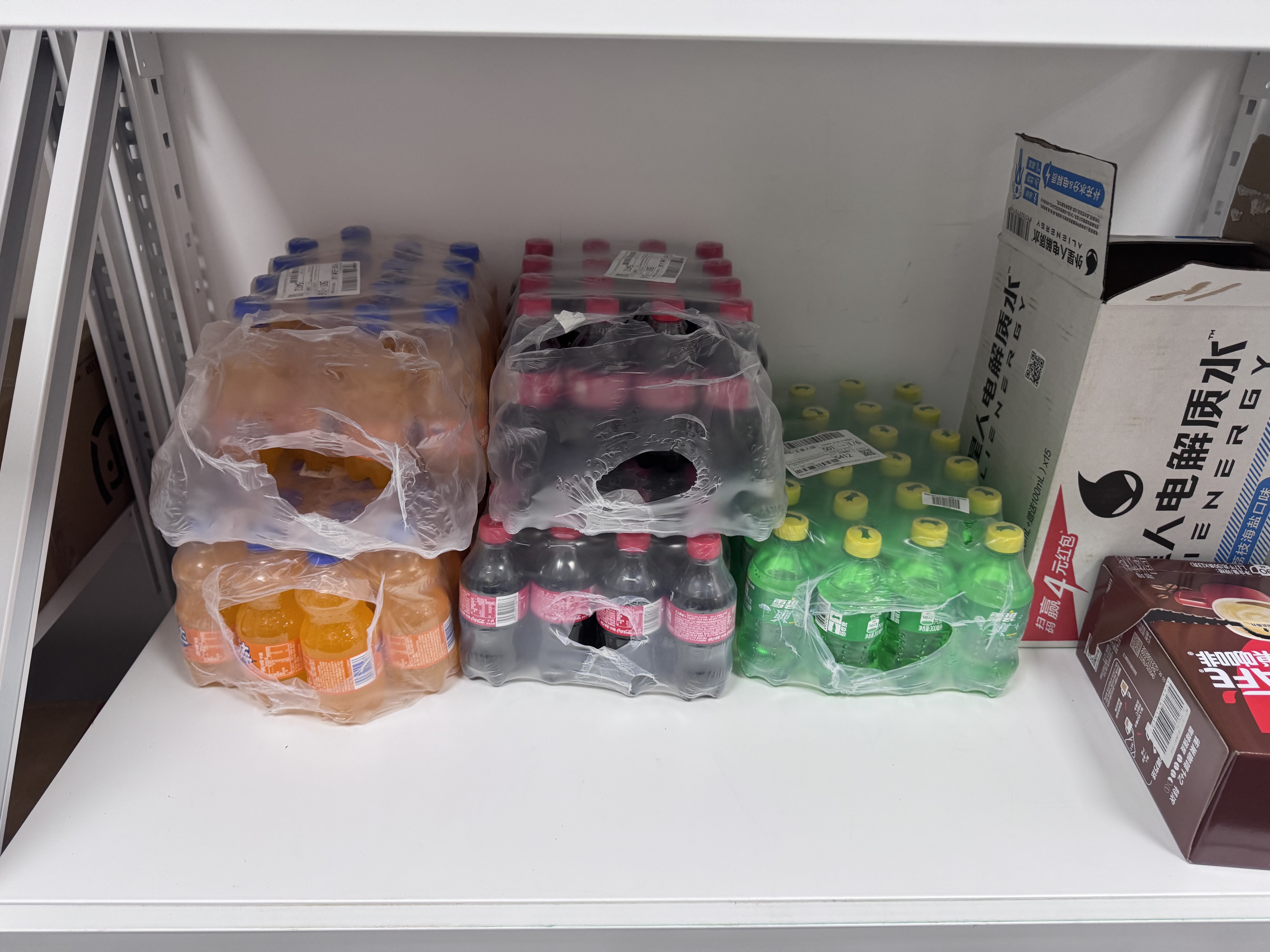 可口可乐（Coca-Cola）雪碧  柠檬味 汽水 碳酸饮料 300ml*24瓶 实拍图