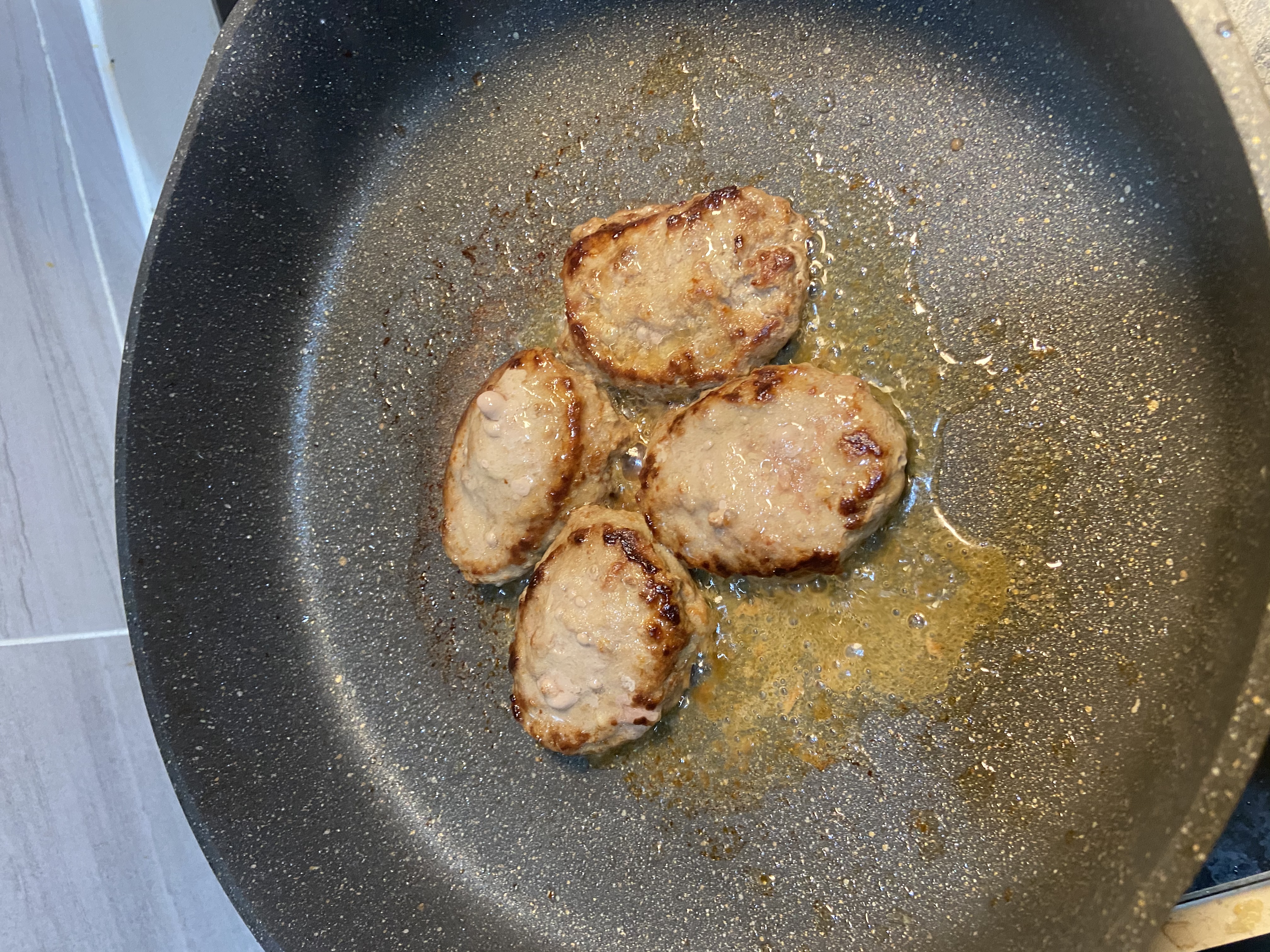 大希地母后恩点腌制入味儿童早餐安格斯牛肉饼汉堡小牛排600g（12片） 实拍图
