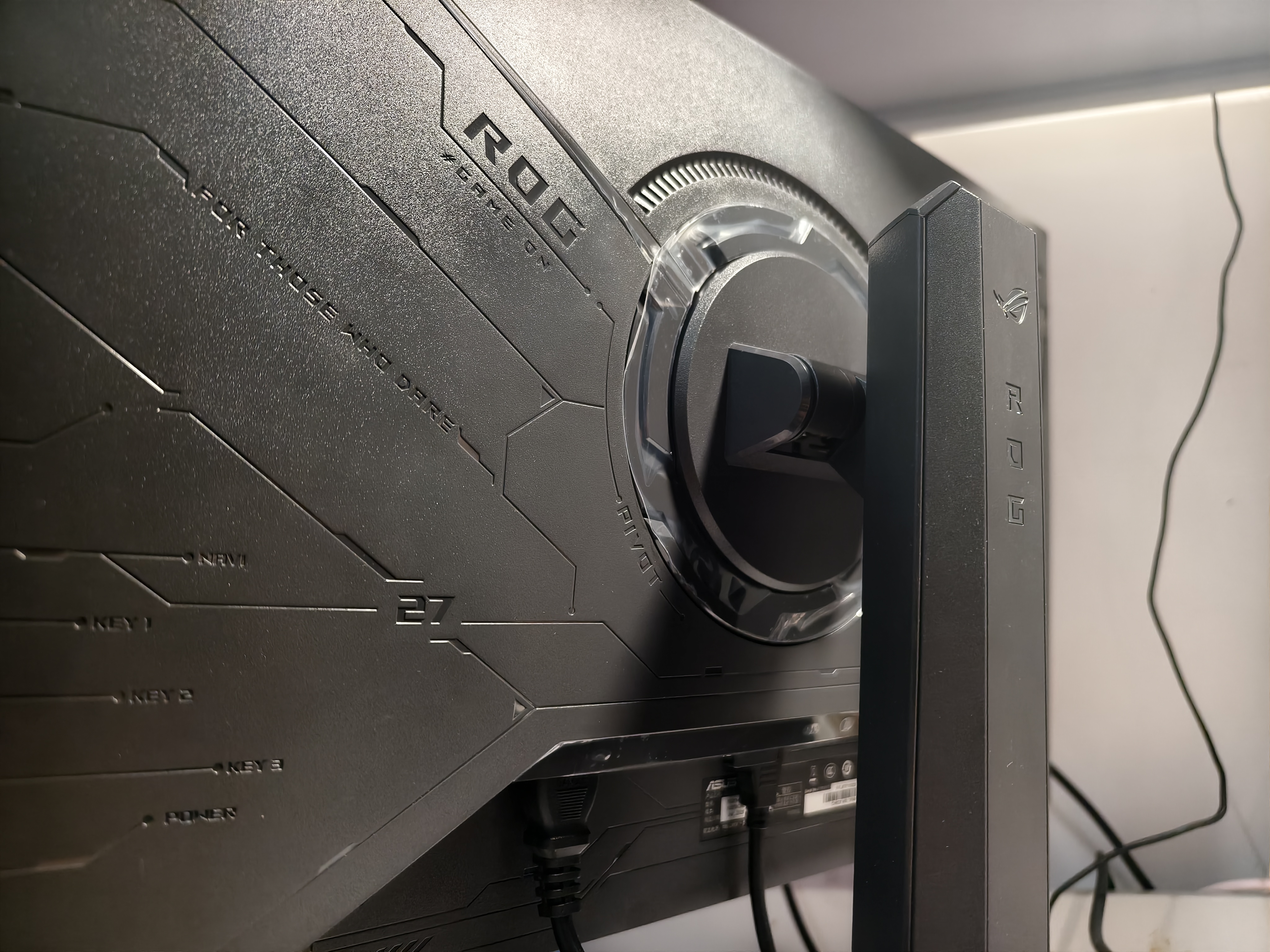 华硕ROG 绝杀27二代 XG27ACMES 27英寸显示器2K 240Hz电竞显示器2代超频255Hz HDR400 G-Sync HDMI 2.1 实拍图