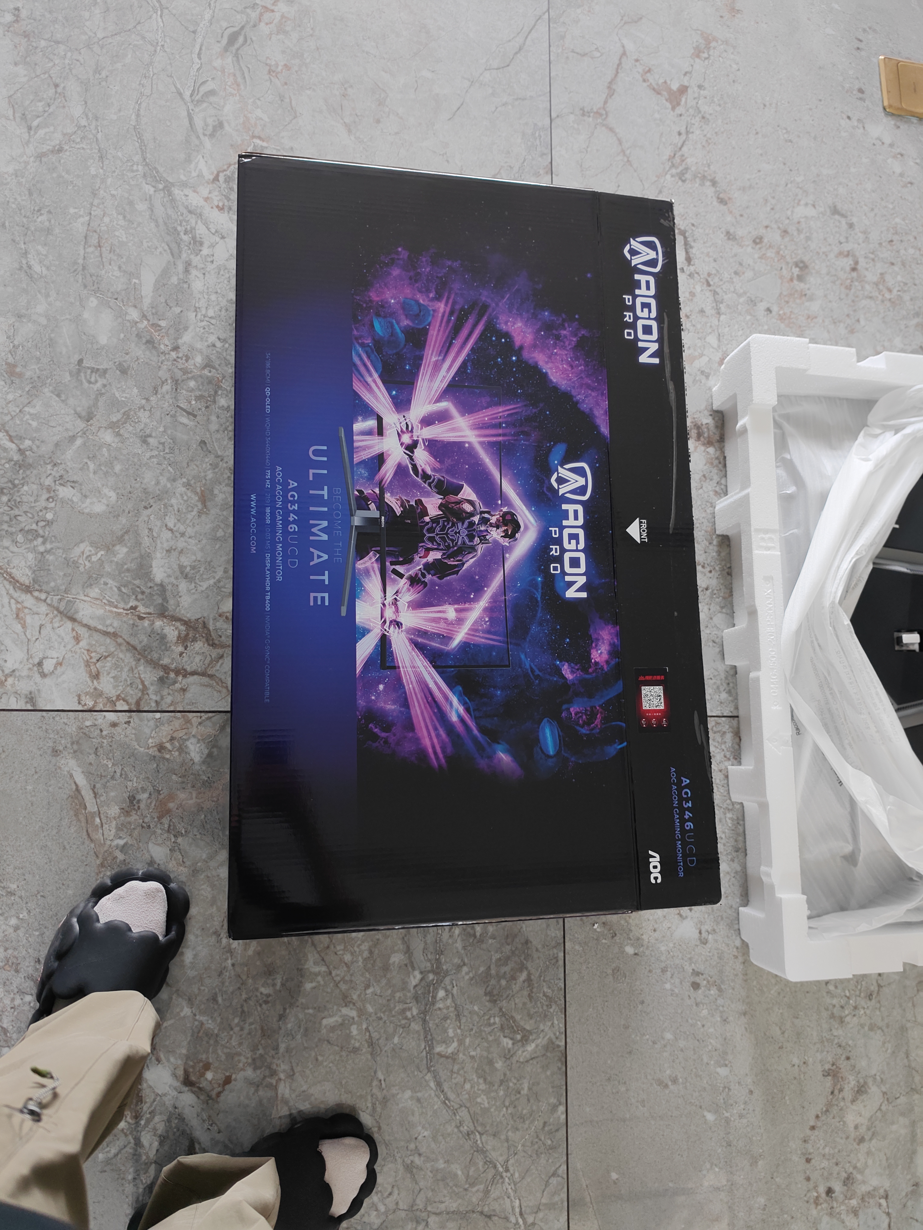 AOC爱攻霸天 34英寸QD-OLED 175Hz 0.03ms 原生10bit 硬件低蓝光 16W音箱曲面带鱼电竞显示器AG346UCD 实拍图