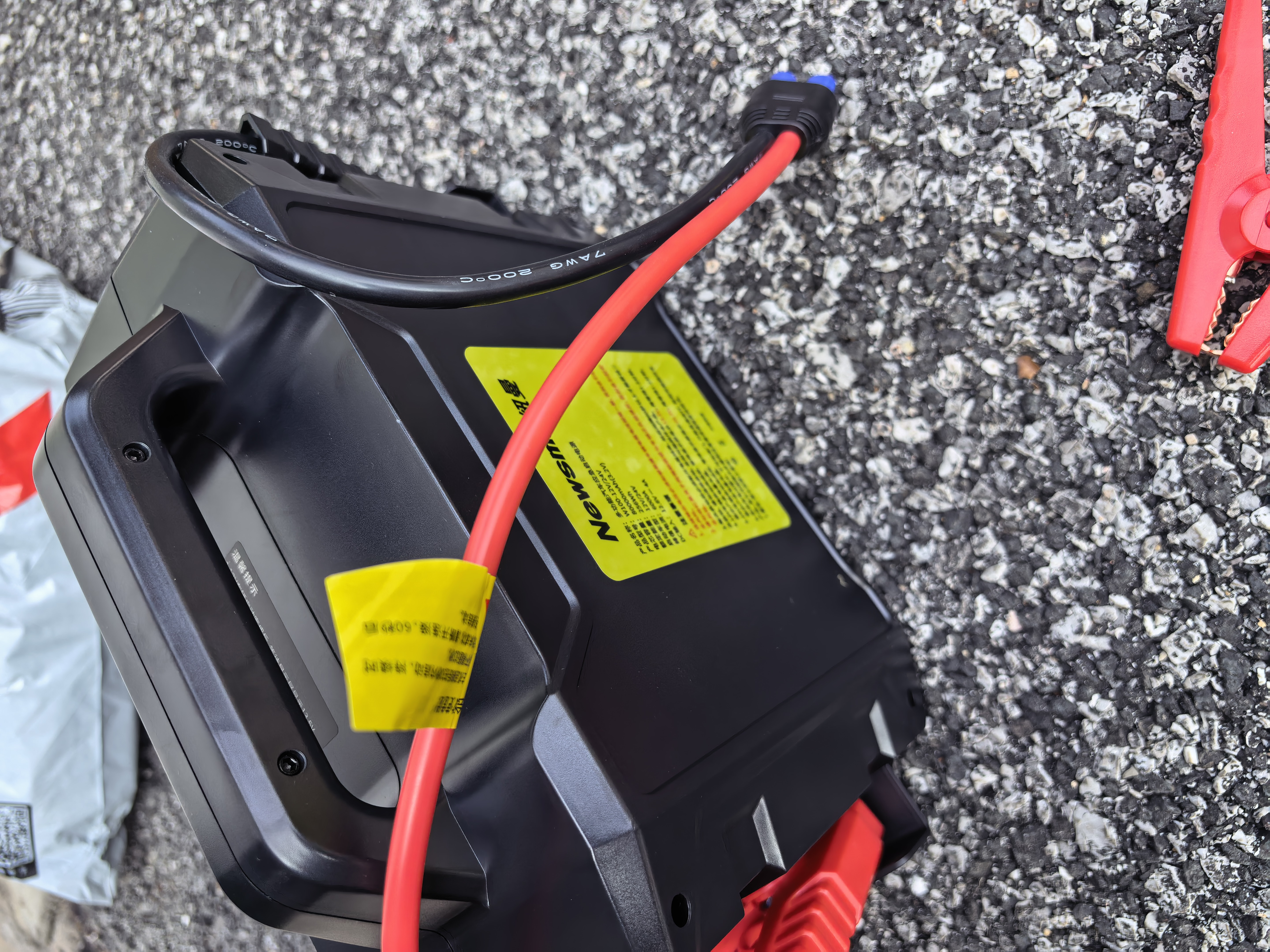 纽曼（Newsmy）W100汽车应急启动电源搭电宝车载电瓶强启12v24v通用大货车重卡车汽修厂救援磷酸铁锂反充80000mAh 实拍图