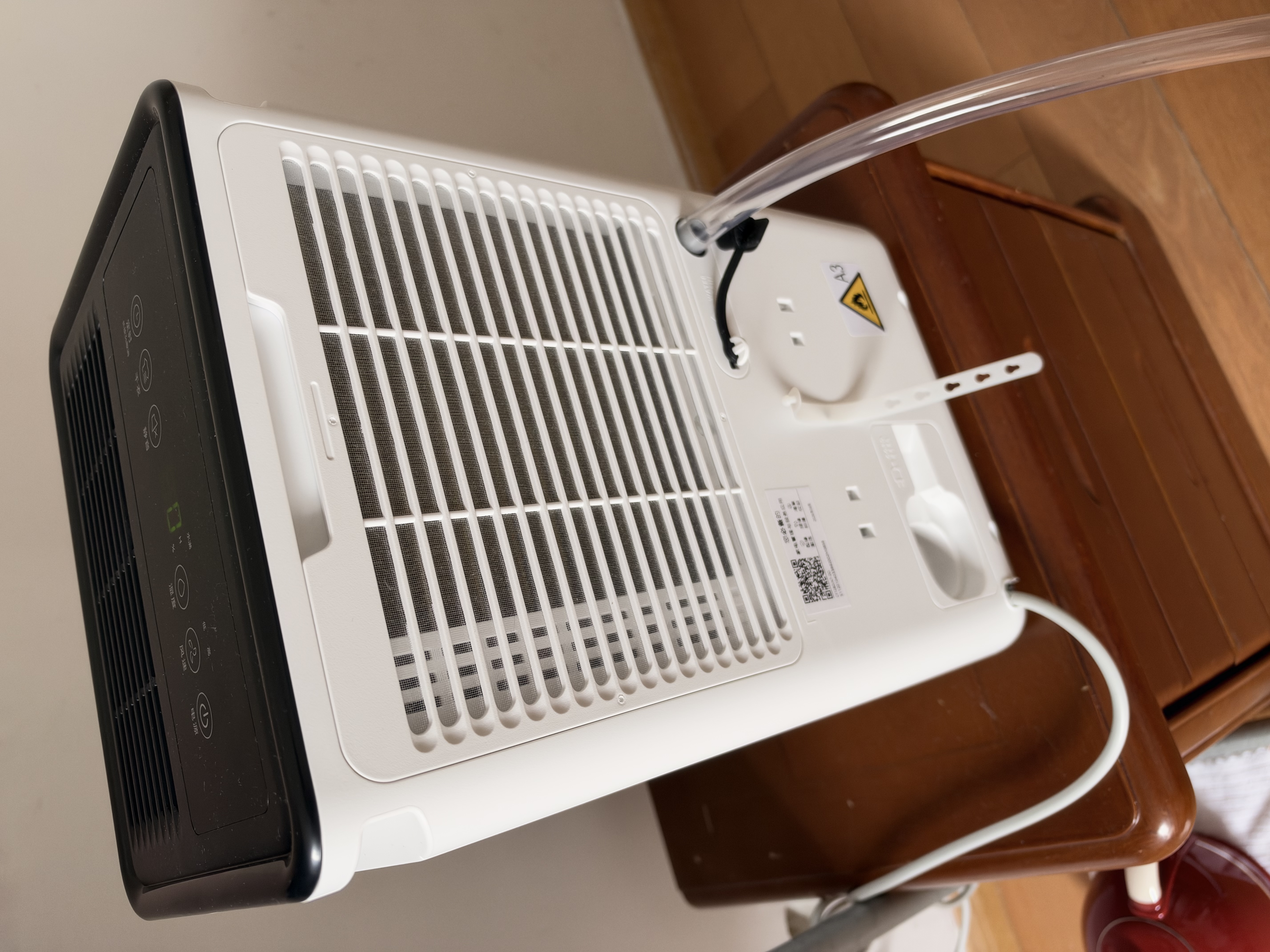 美的（Midea）除湿机/抽湿机12升/天 自营家用20㎡轻音小型回南天客厅卧室内防潮专用干衣吸湿器CF12BD/N7-DO 实拍图