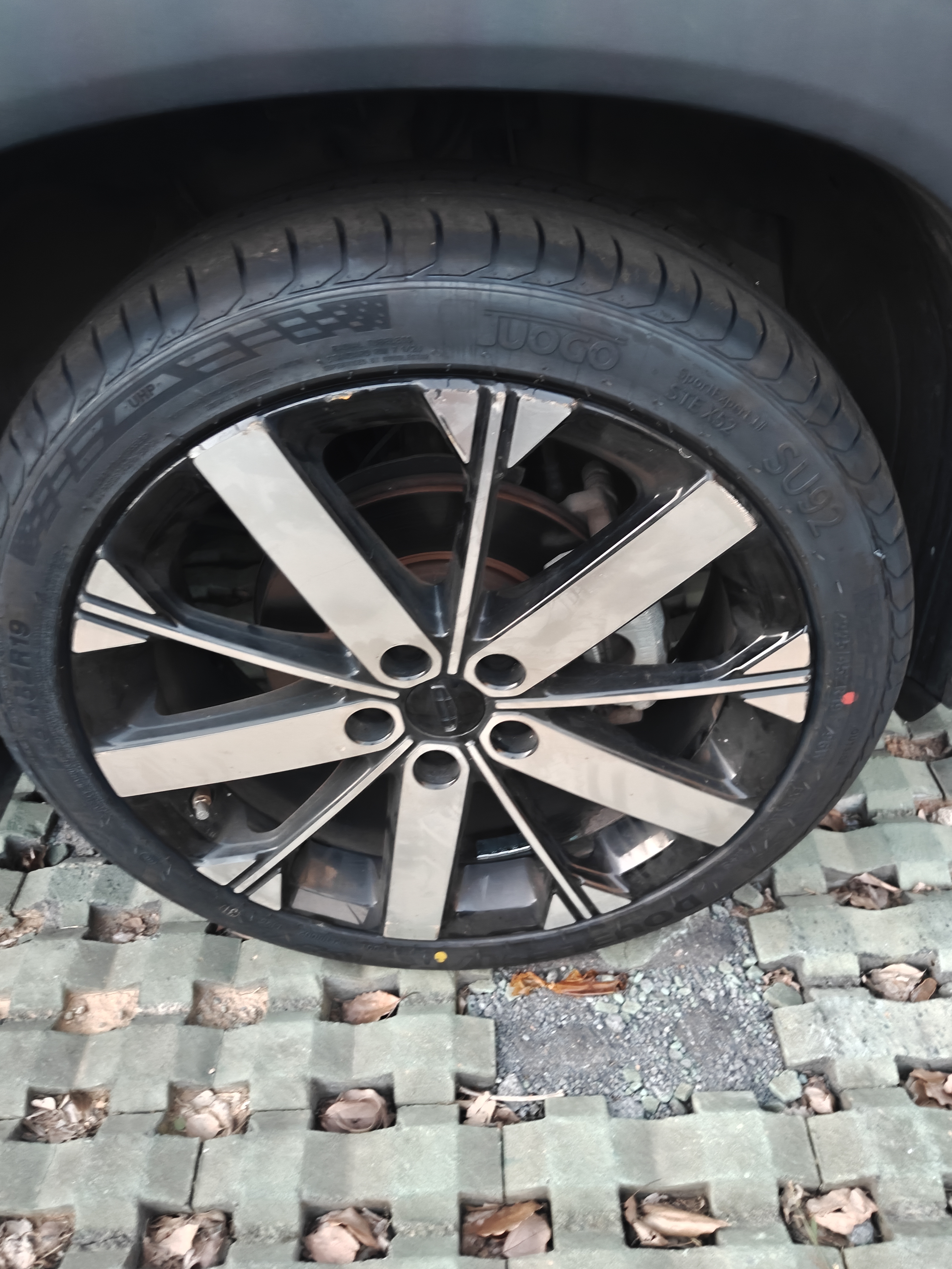 双星JUOGO轮胎 225/45R19 ZR 96W X52适配红旗H5/欧尚X5/奔腾T77 实拍图