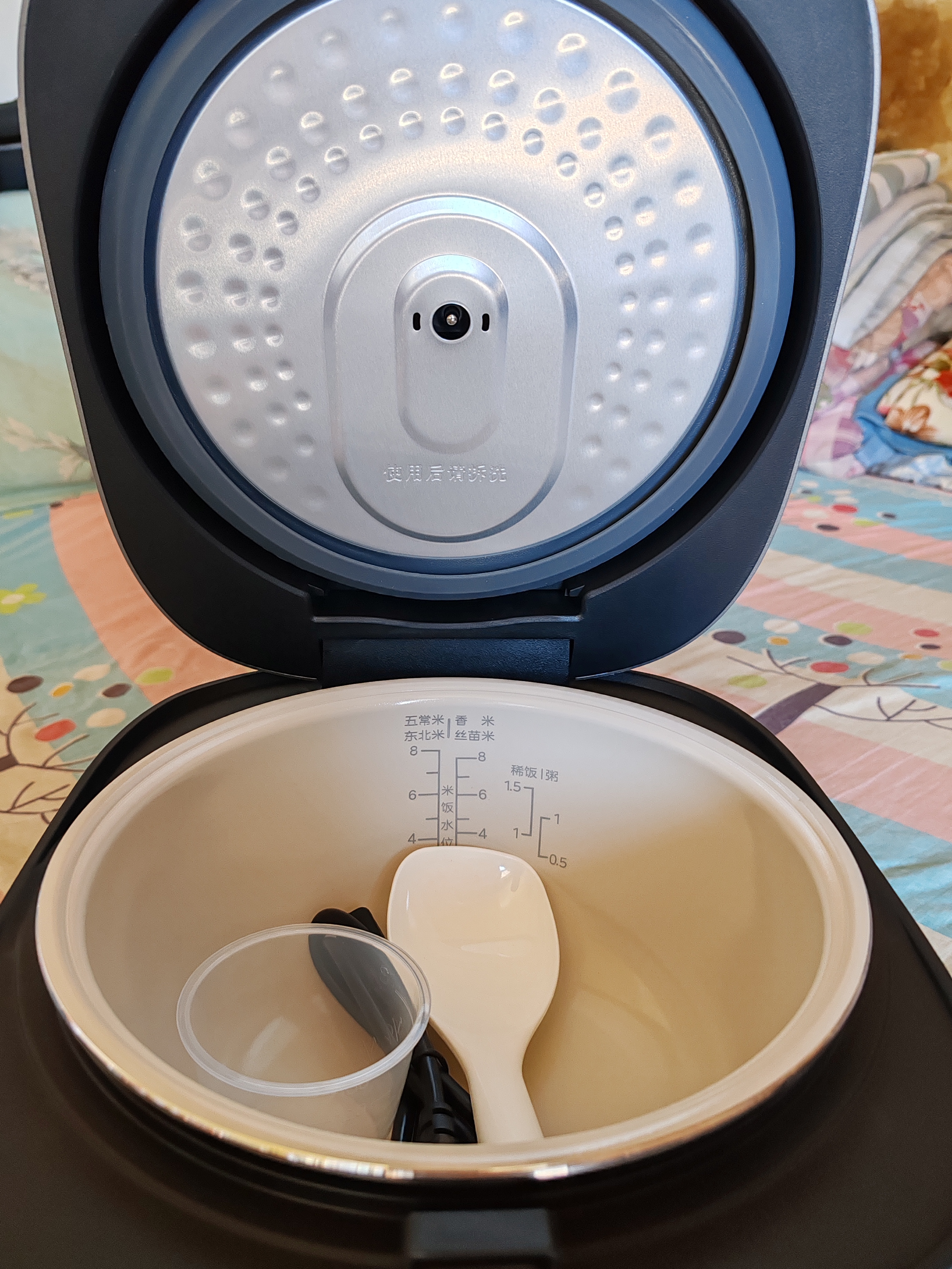 美的（Midea）升级款电饭煲4L电饭锅抗菌有钛青瓷内胆特色卤炖一键柴火饭多功能微压家用3-4人智能预约MB-4E86 实拍图